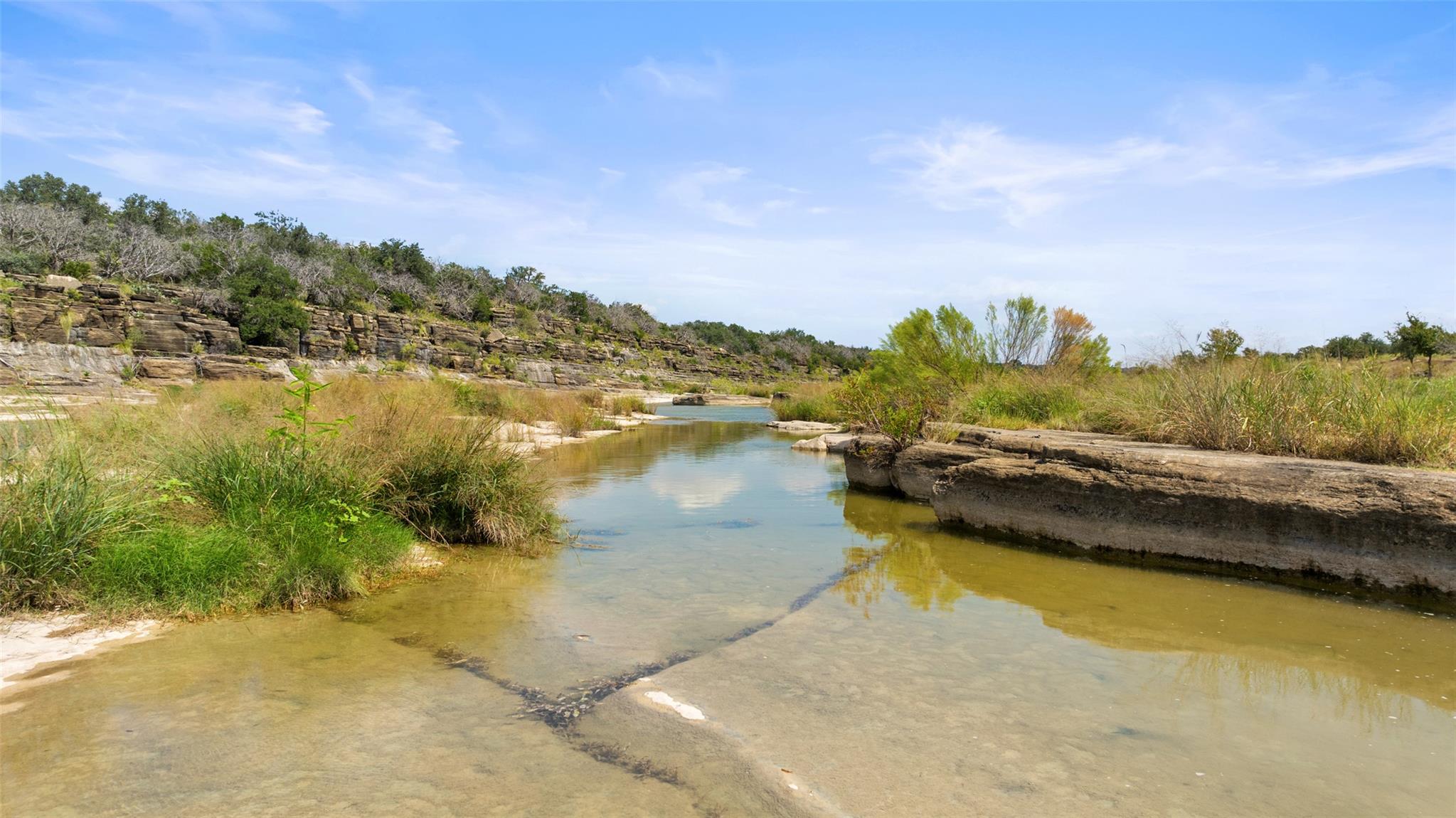 960 Gipson Rd, Johnson City, TX 78636