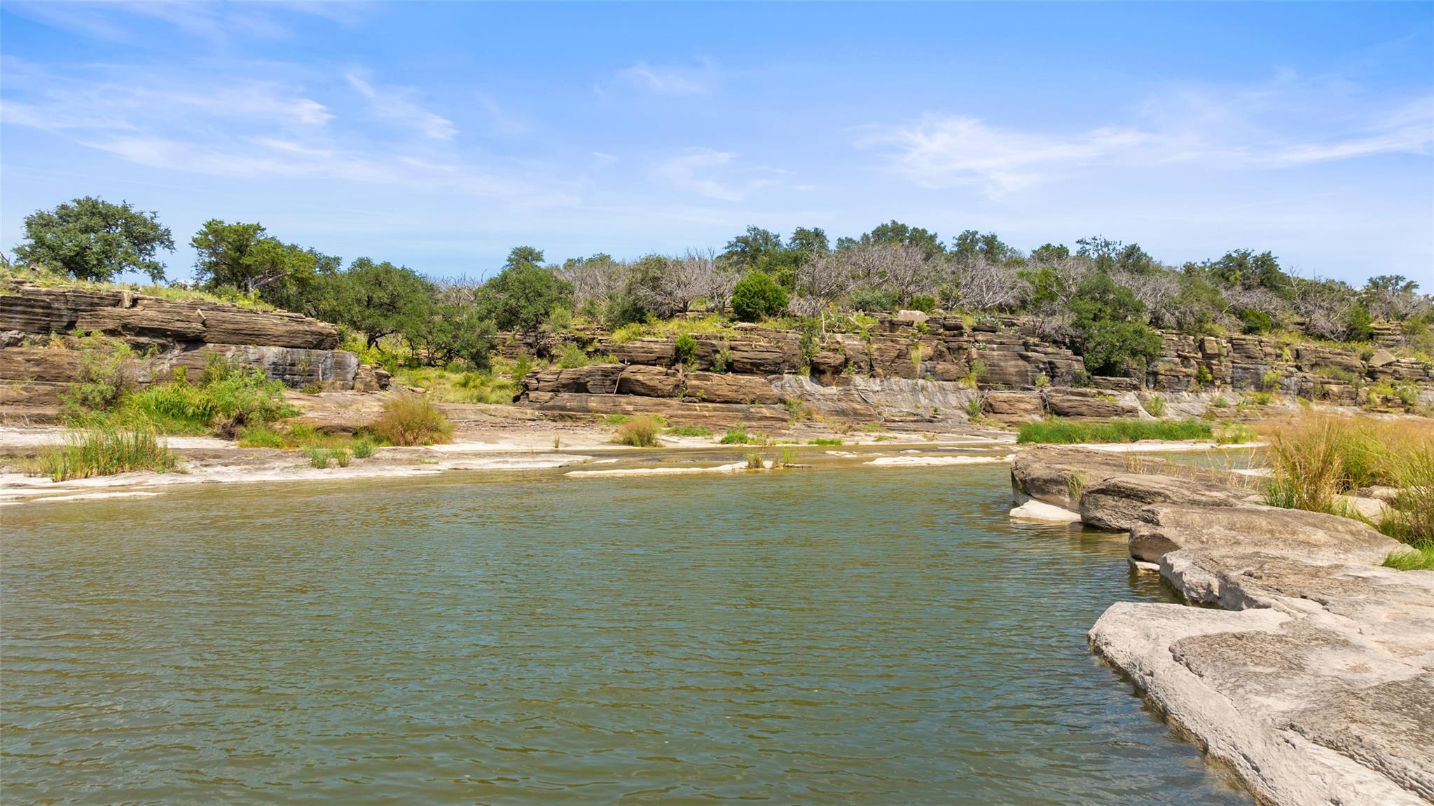 960 Gipson Rd, Johnson City, TX 78636