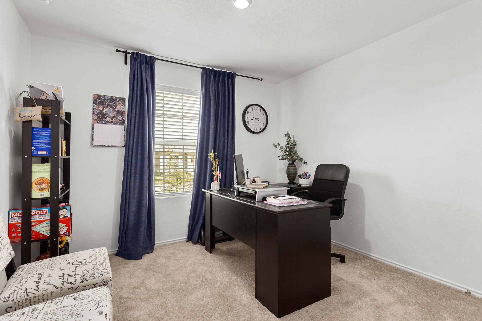 211 Camargue Dr, Hutto, TX 78634