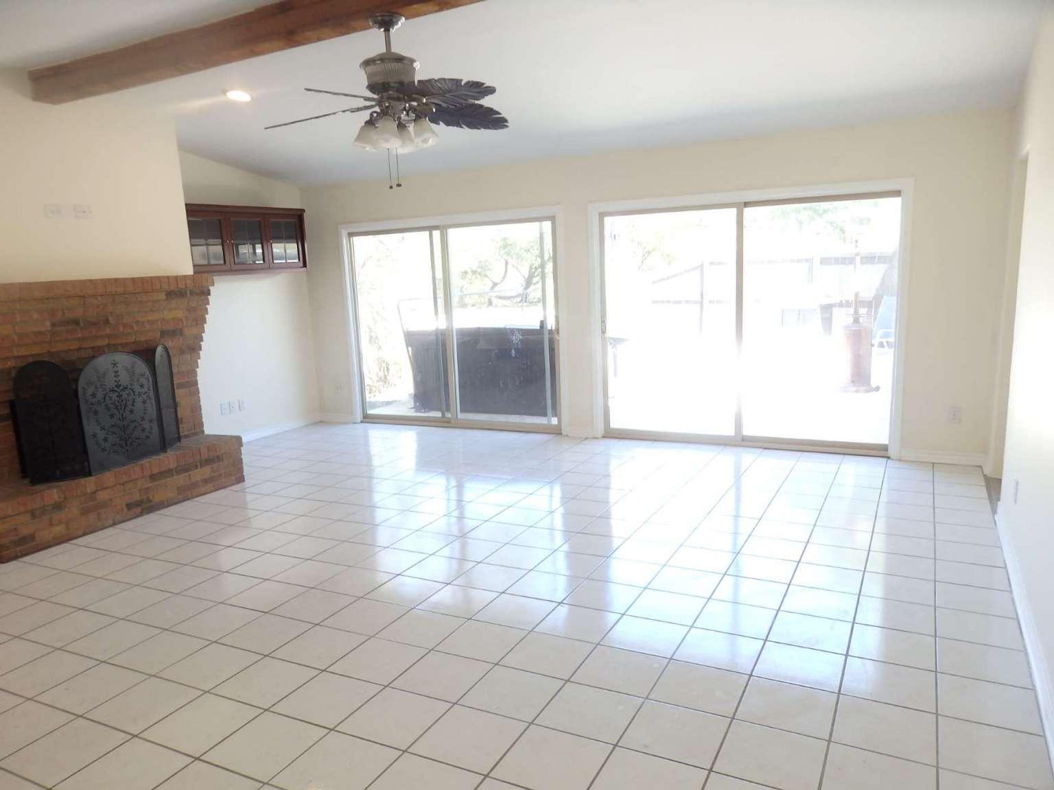 210 Merrywood Ln, San Marcos, TX 78666