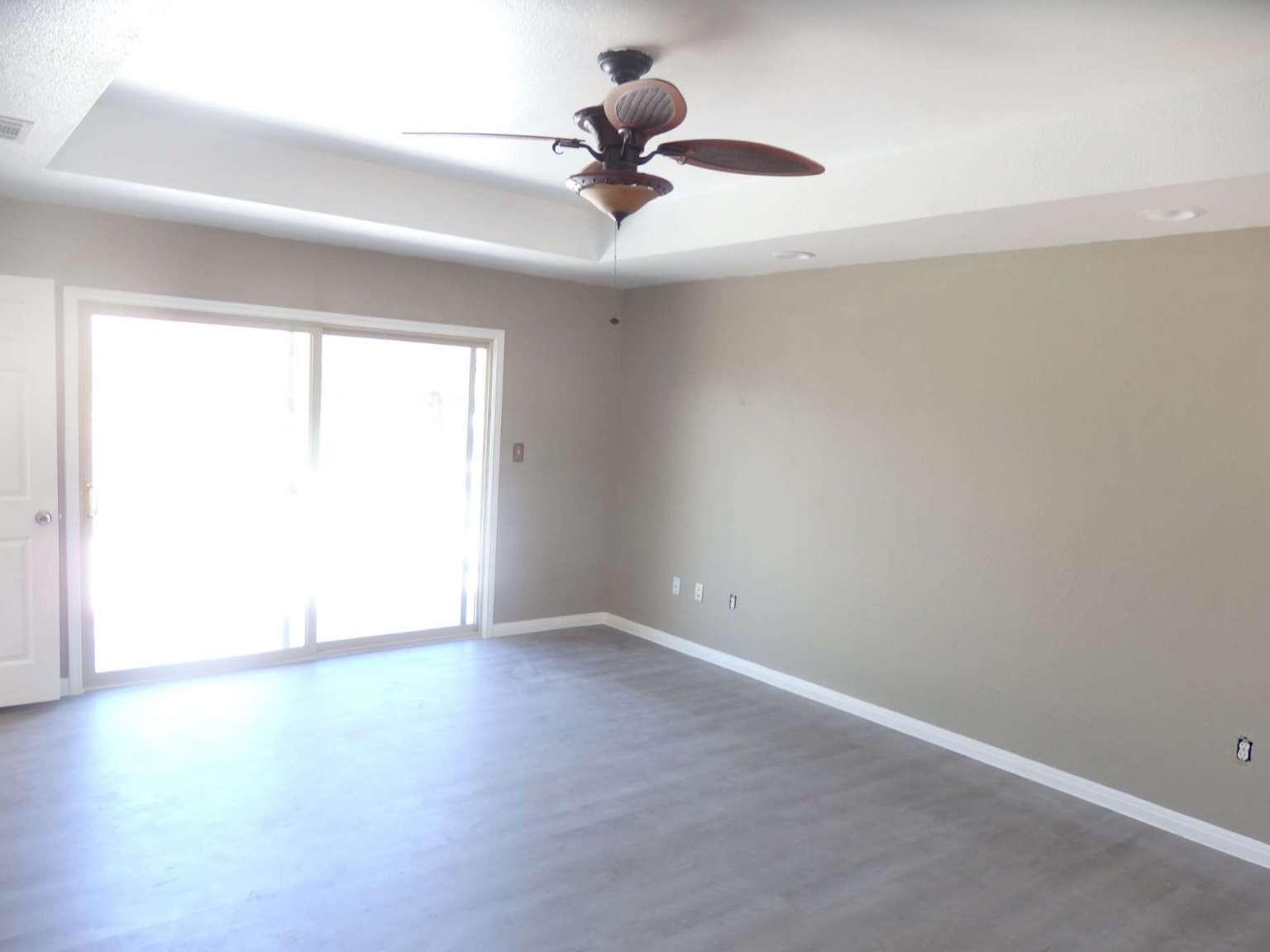 210 Merrywood Ln, San Marcos, TX 78666