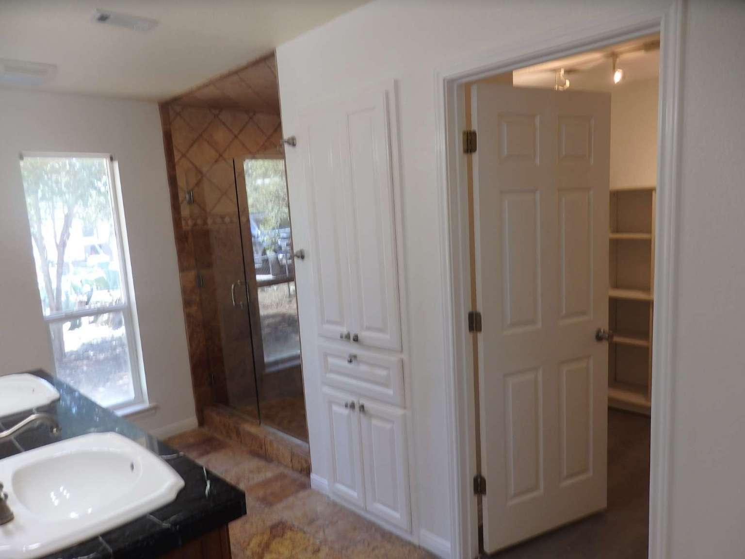 210 Merrywood Ln, San Marcos, TX 78666