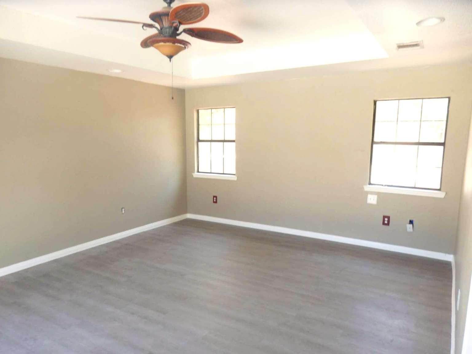 210 Merrywood Ln, San Marcos, TX 78666