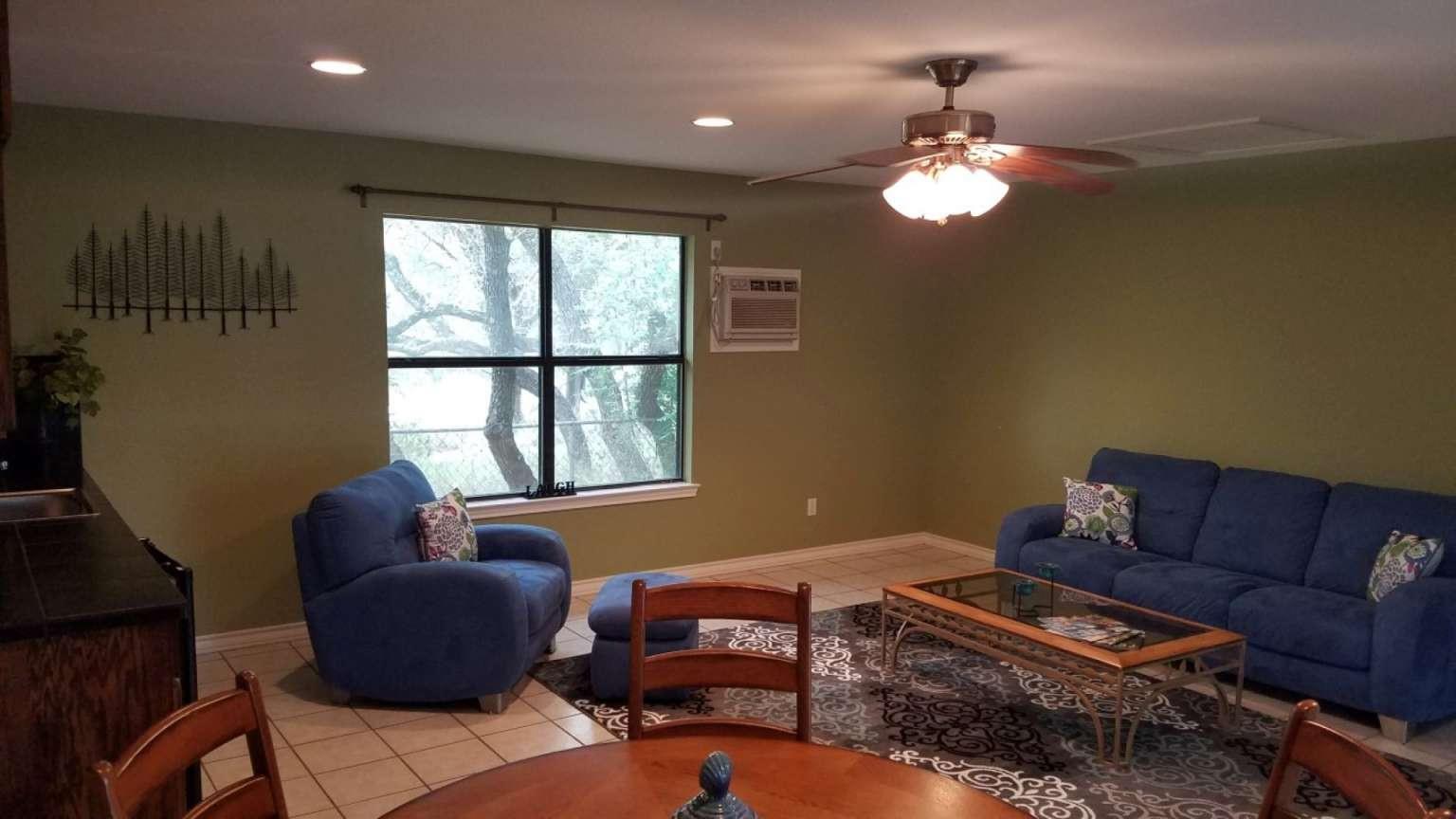 210 Merrywood Ln, San Marcos, TX 78666