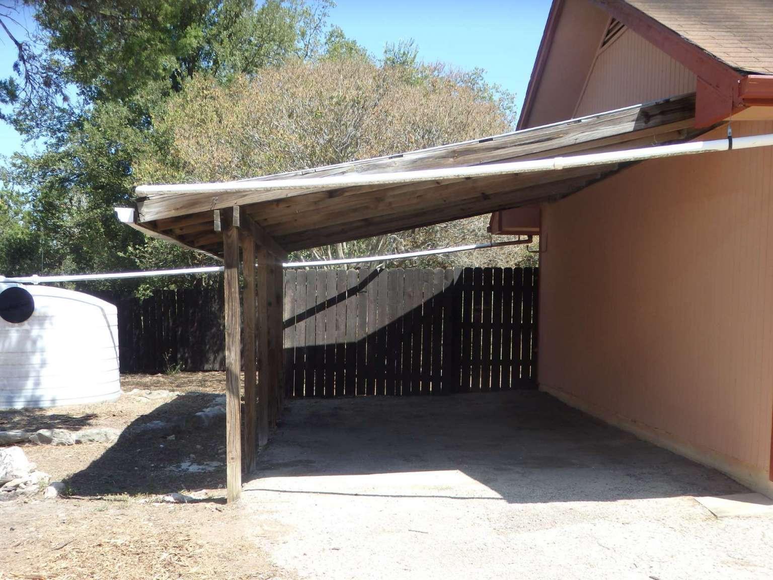 210 Merrywood Ln, San Marcos, TX 78666