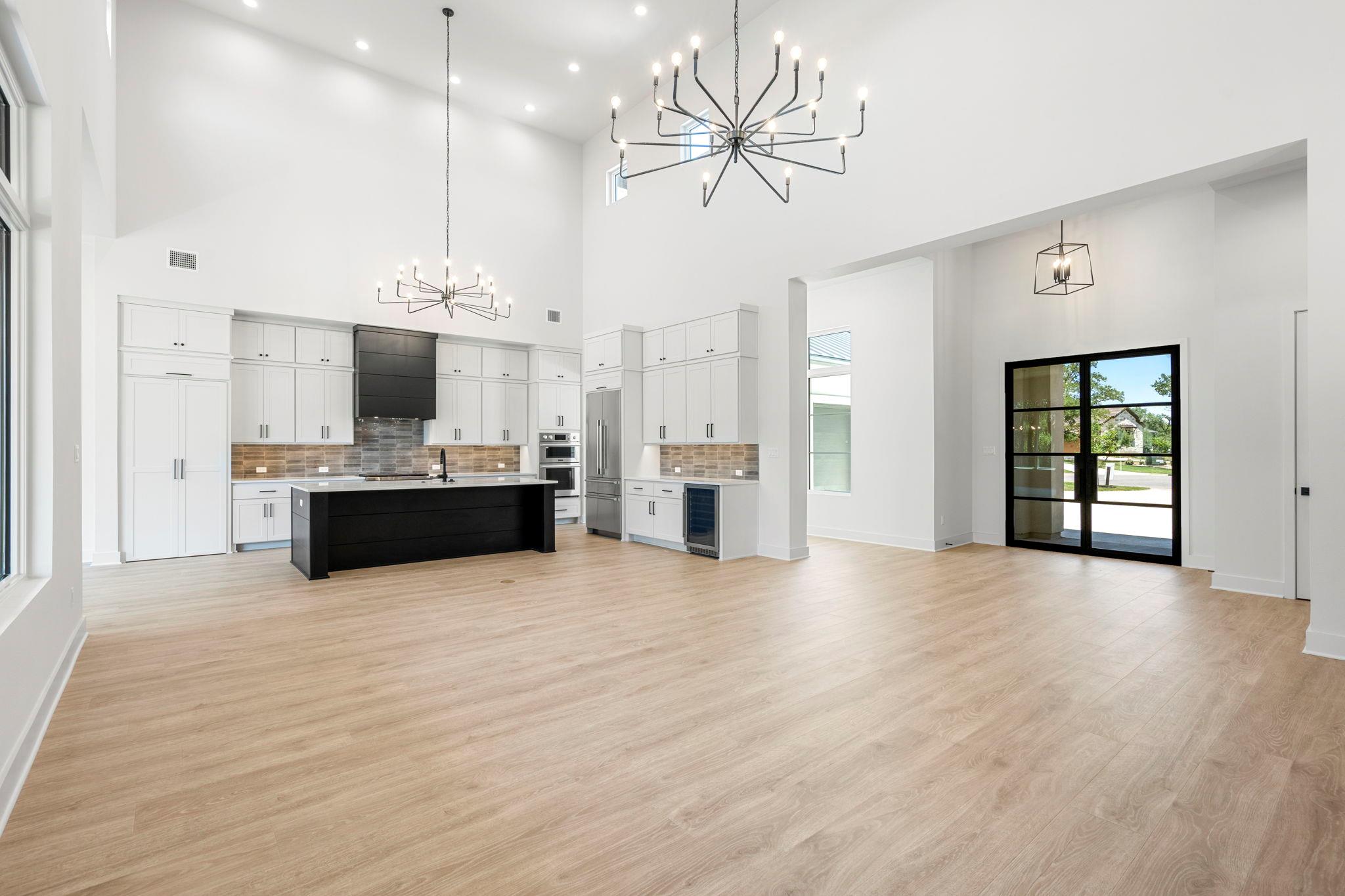 412 Paintbrush Dr, Horseshoe Bay, TX 78657