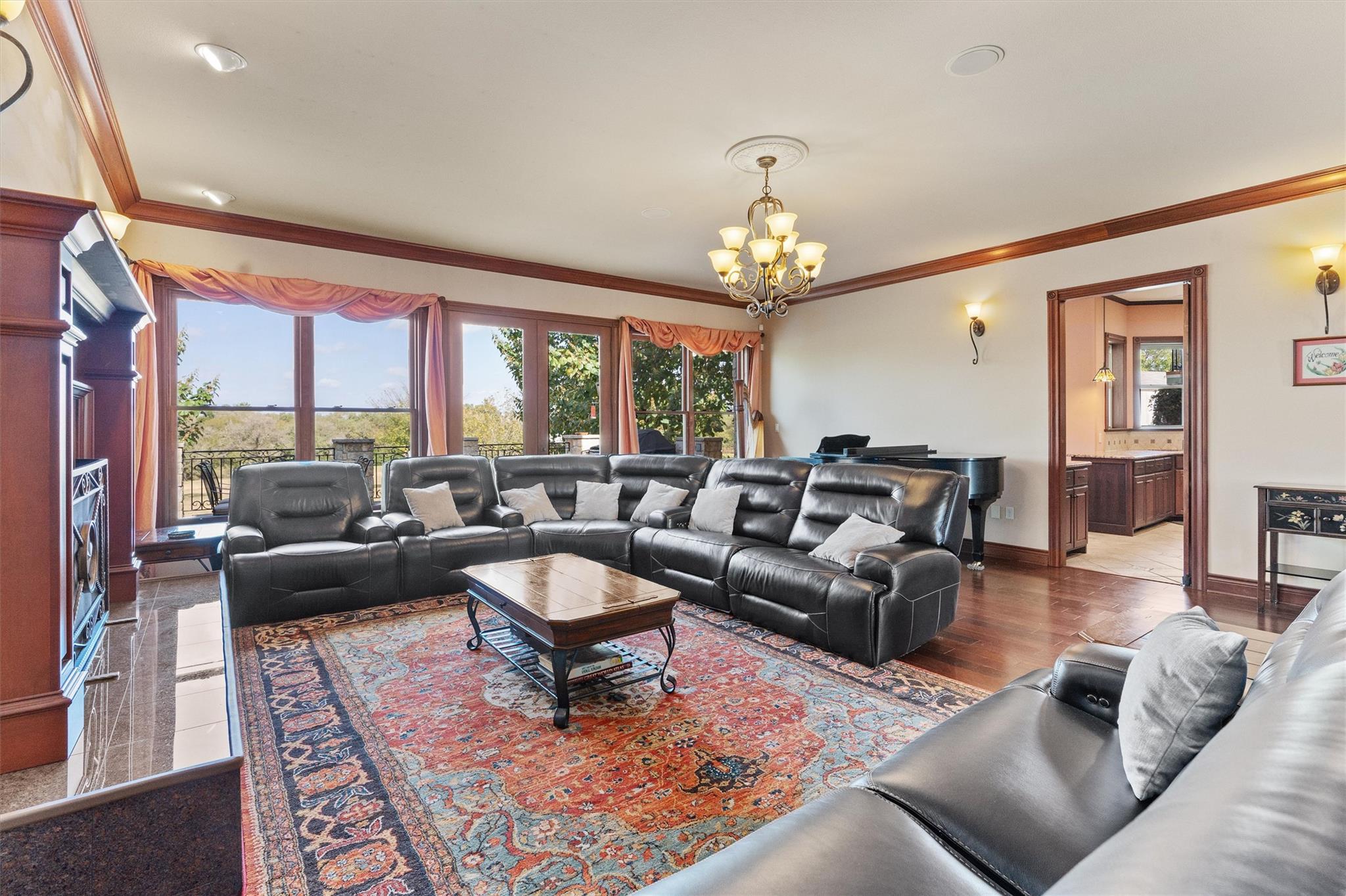 1092 FM 3000, Elgin, TX 78621