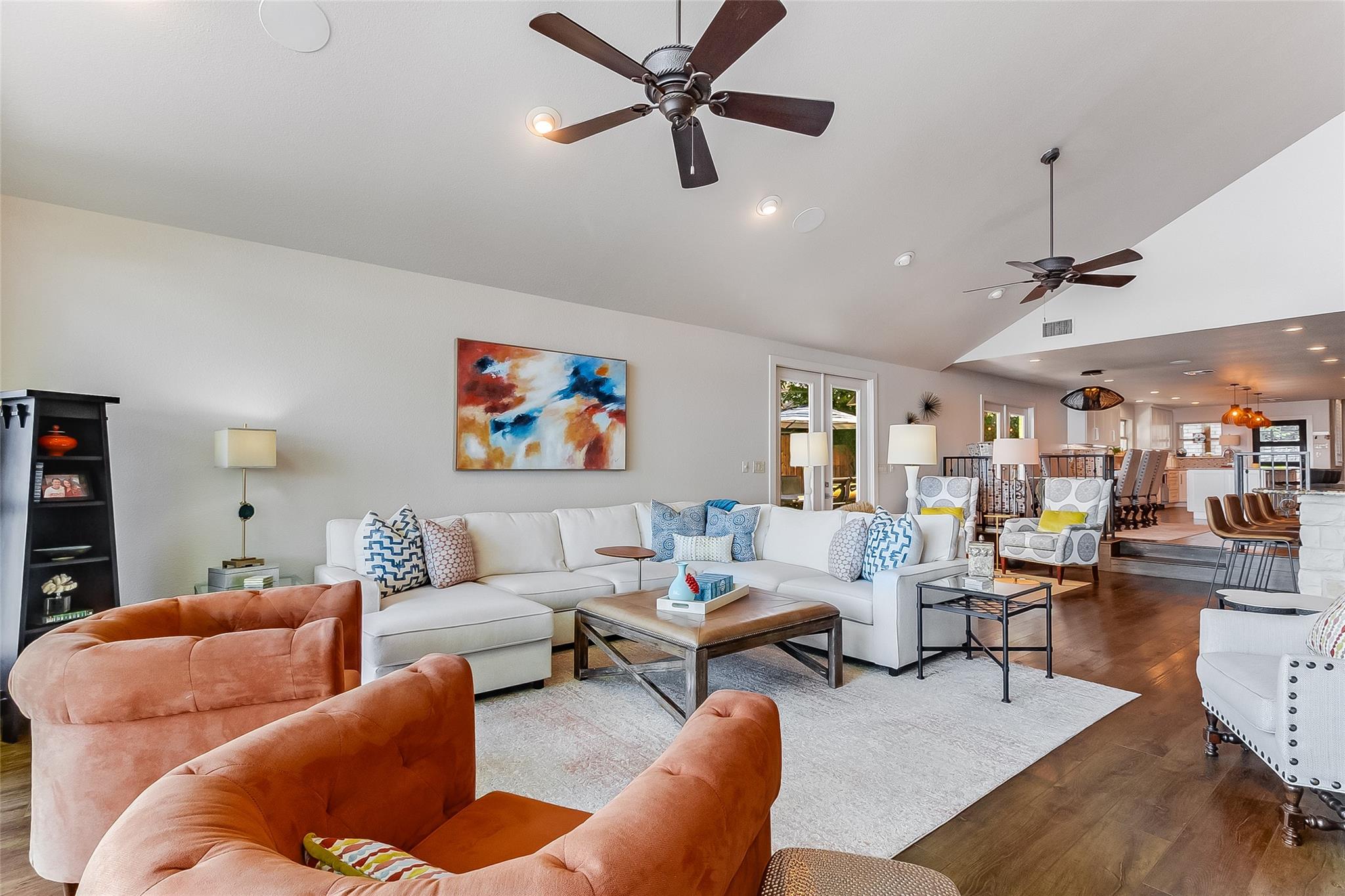 104 Raindrop Ln, Kingsland, TX 78639