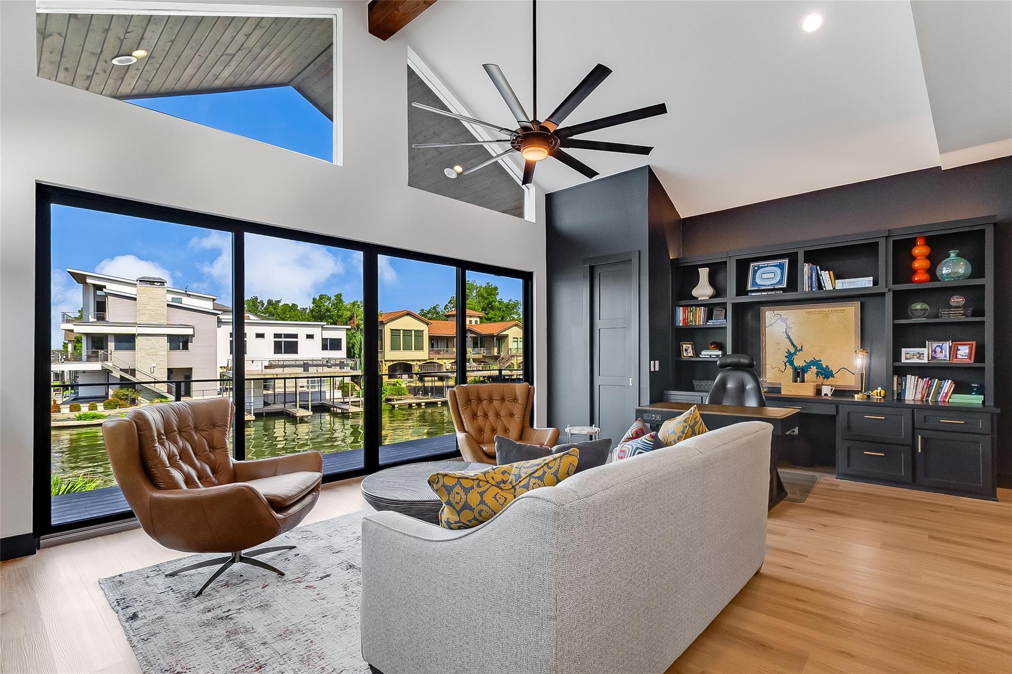 104 Raindrop Ln, Kingsland, TX 78639