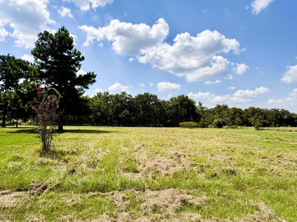 8954 County Road 353, Gause, TX 77857