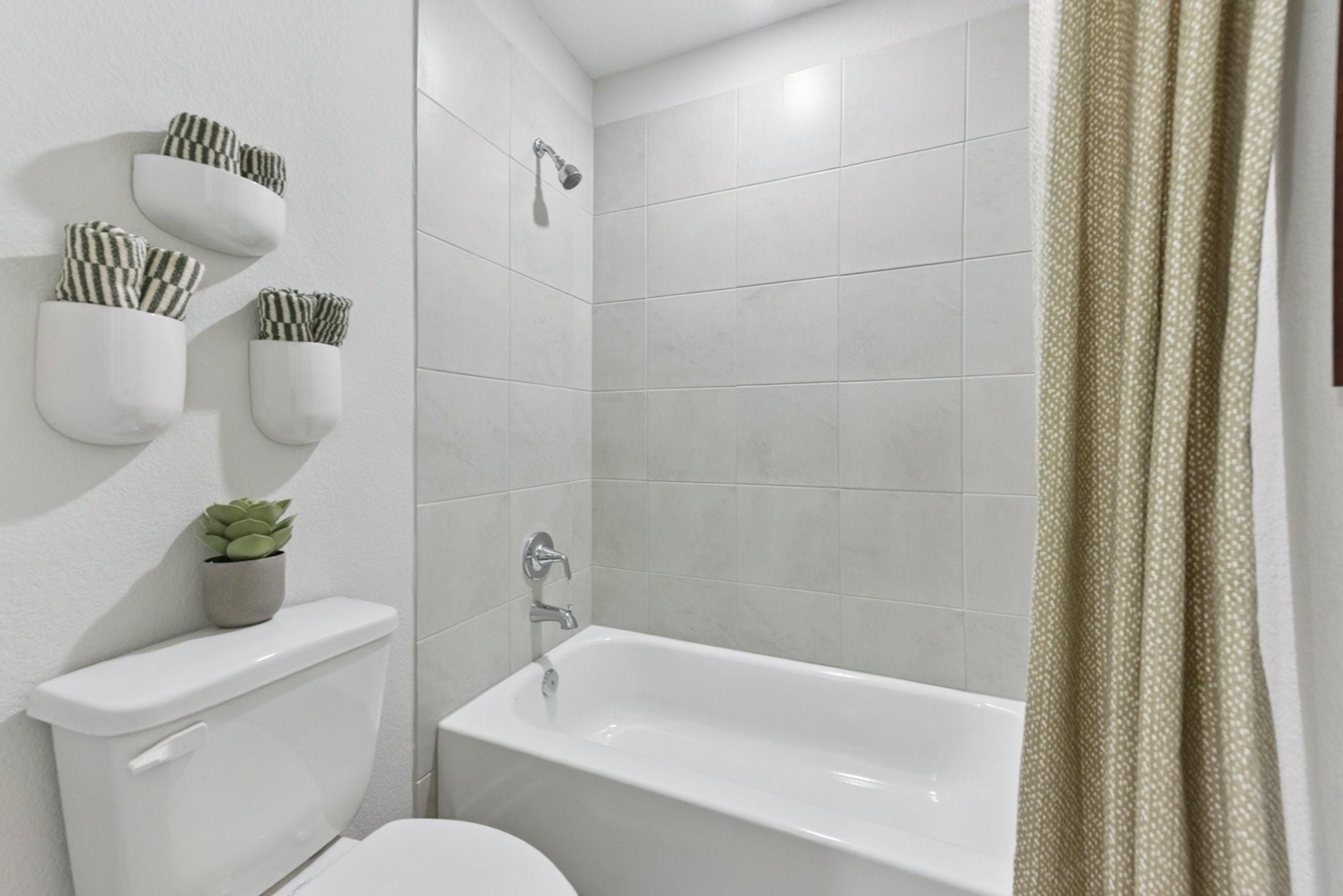 168 Two Bits Ln, Elgin, TX 78621