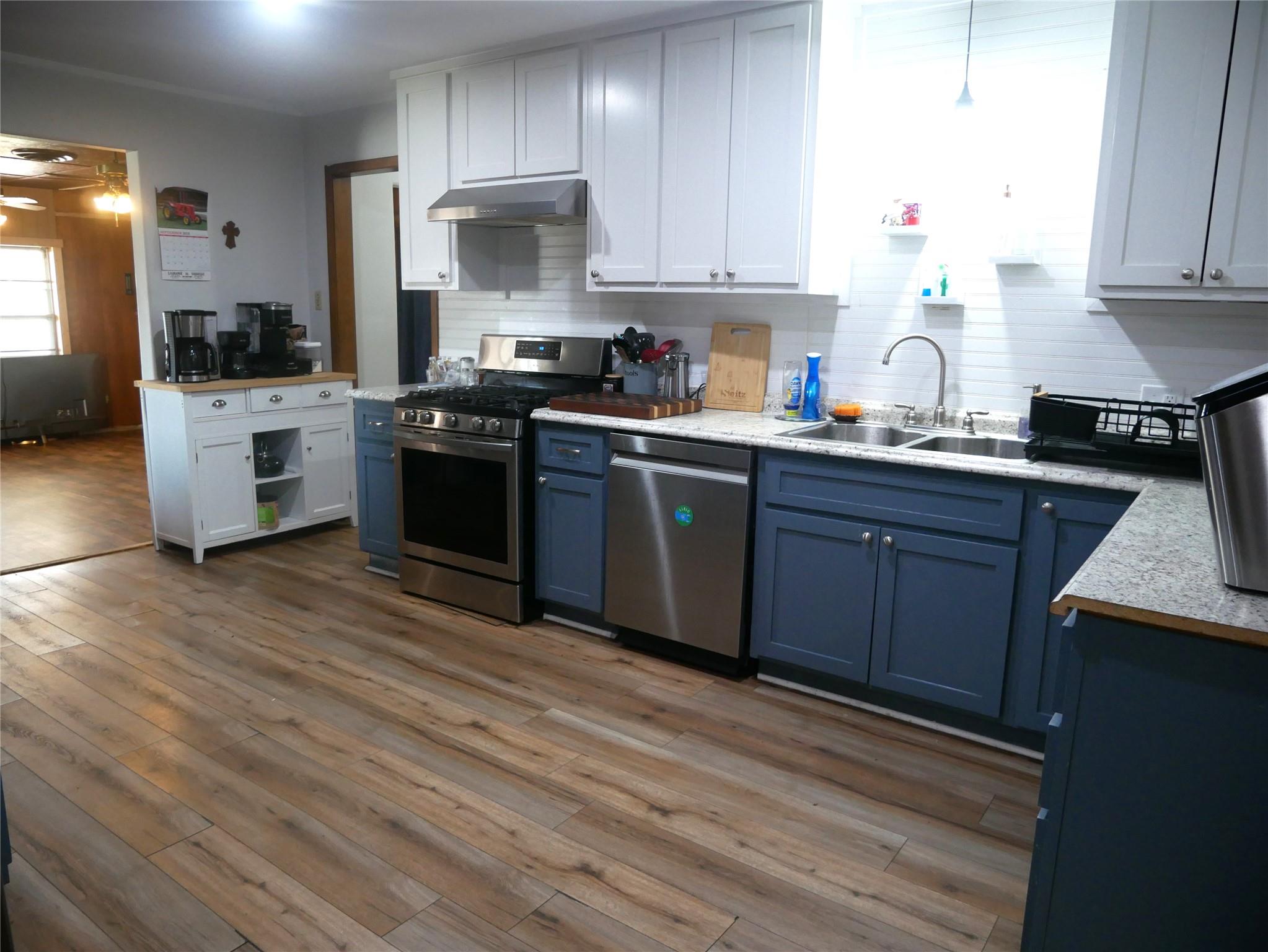 1080 County Road 213, Giddings, TX 78942