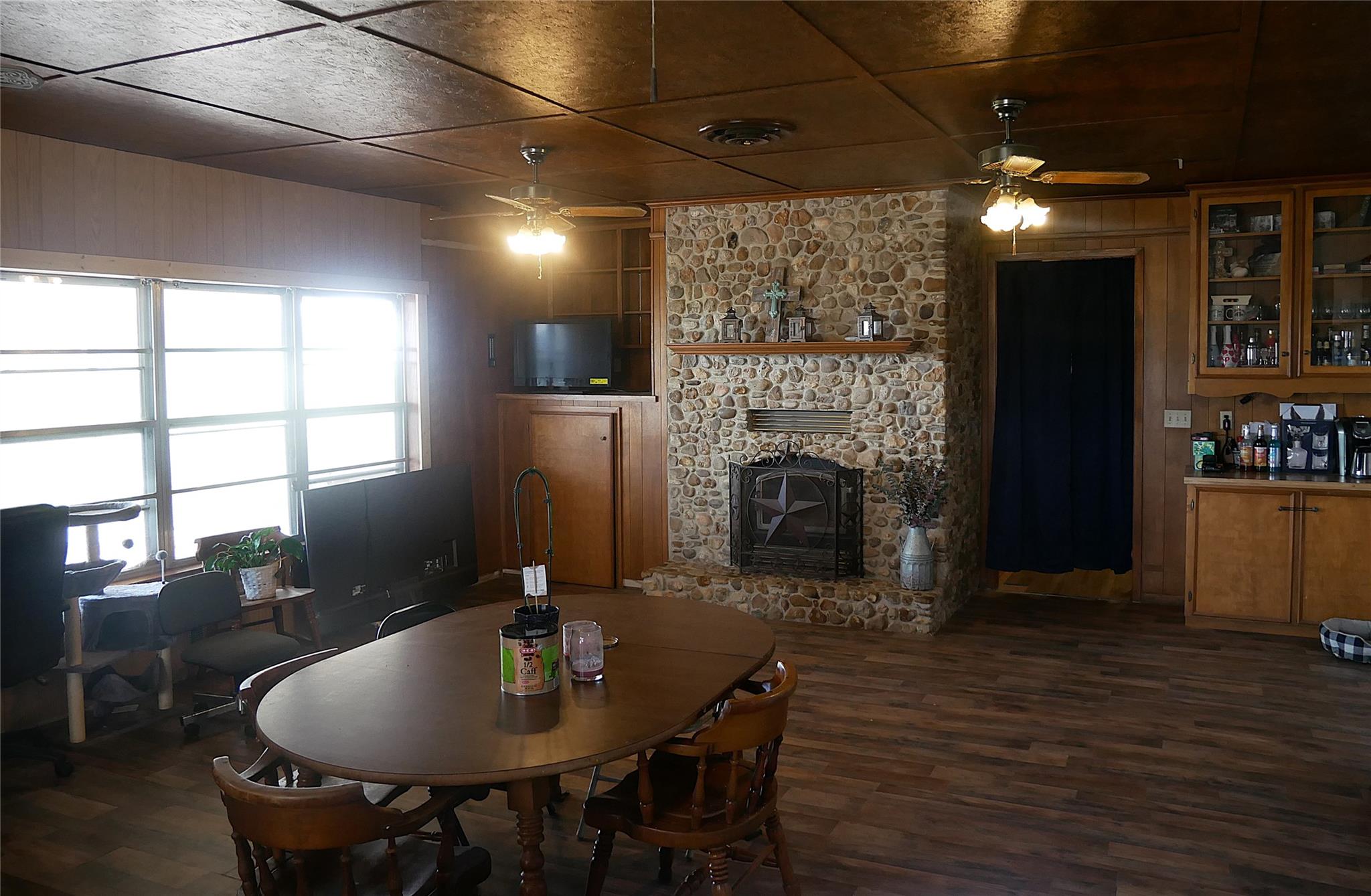 1080 County Road 213, Giddings, TX 78942