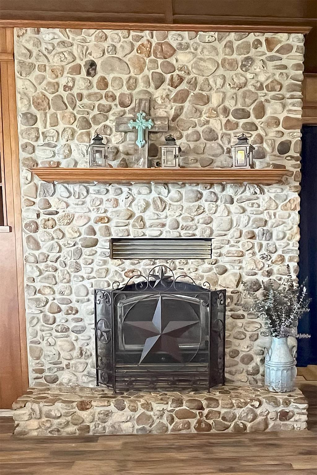 1080 County Road 213, Giddings, TX 78942