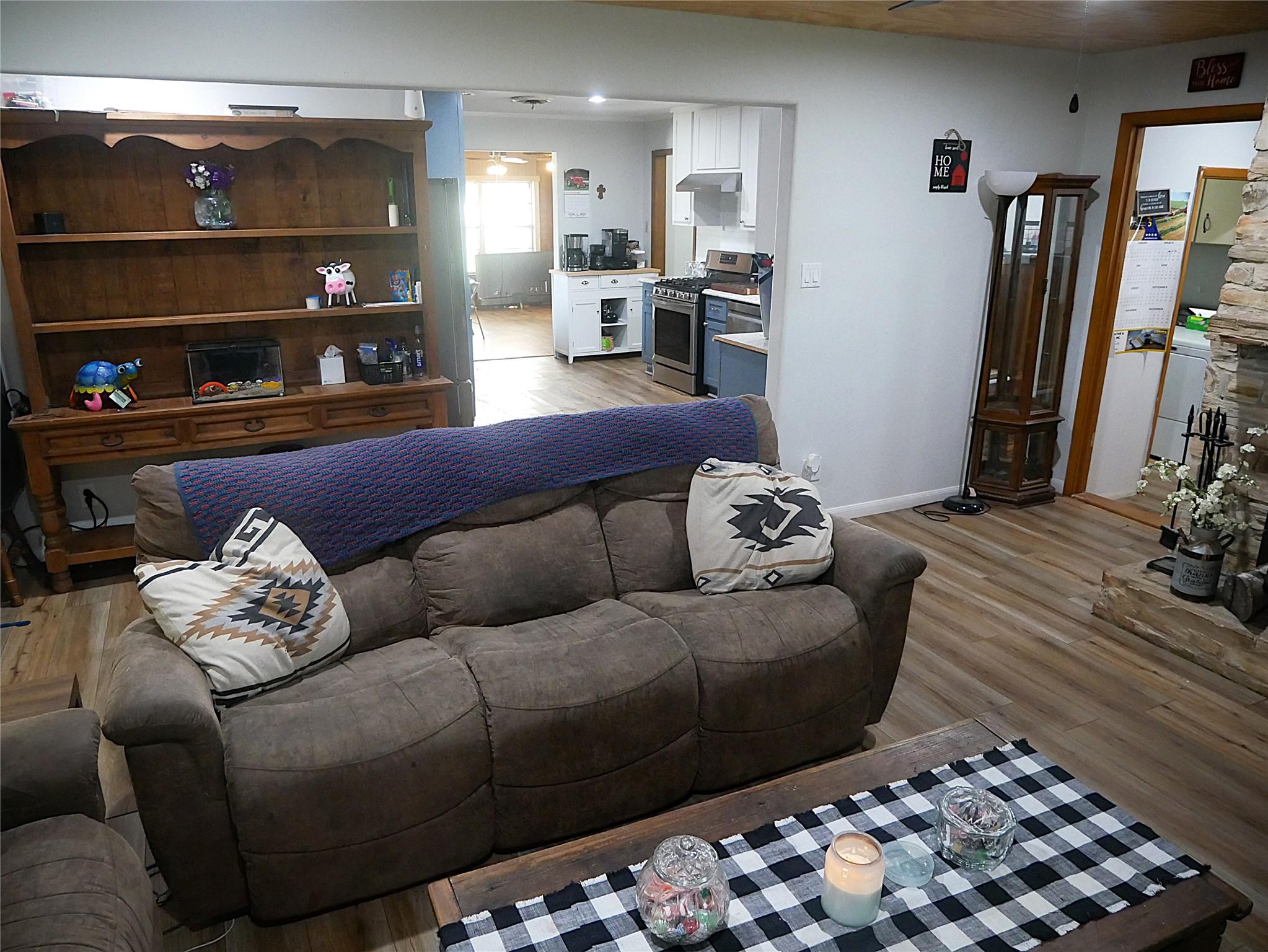 1080 County Road 213, Giddings, TX 78942