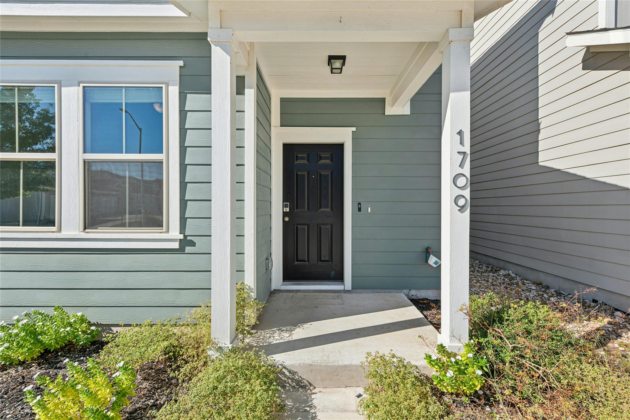 1709 Arendale Dr, Leander, TX 78641