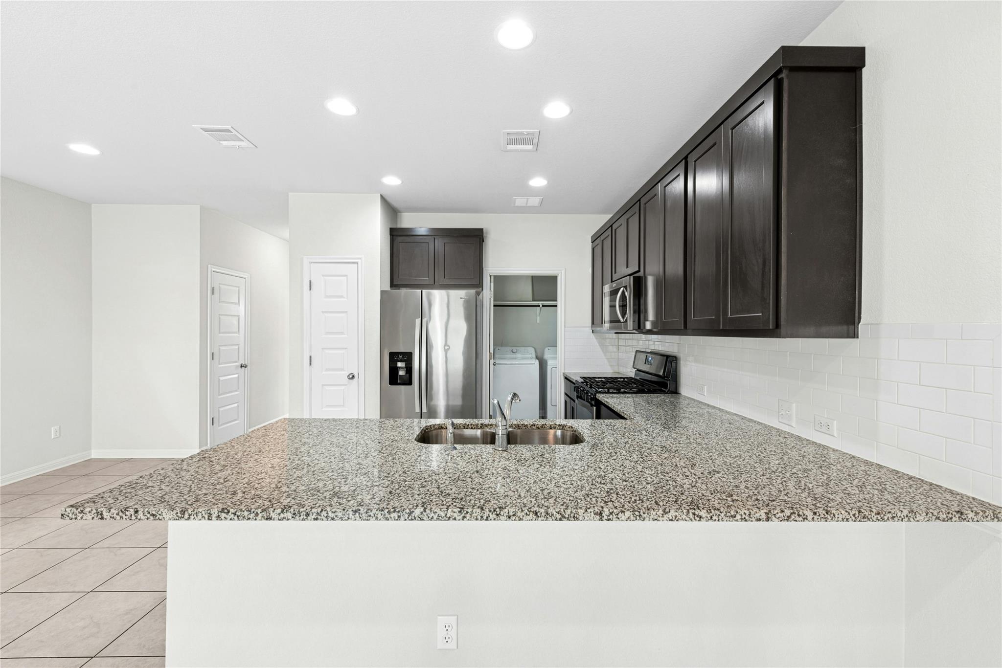 1709 Arendale Dr, Leander, TX 78641