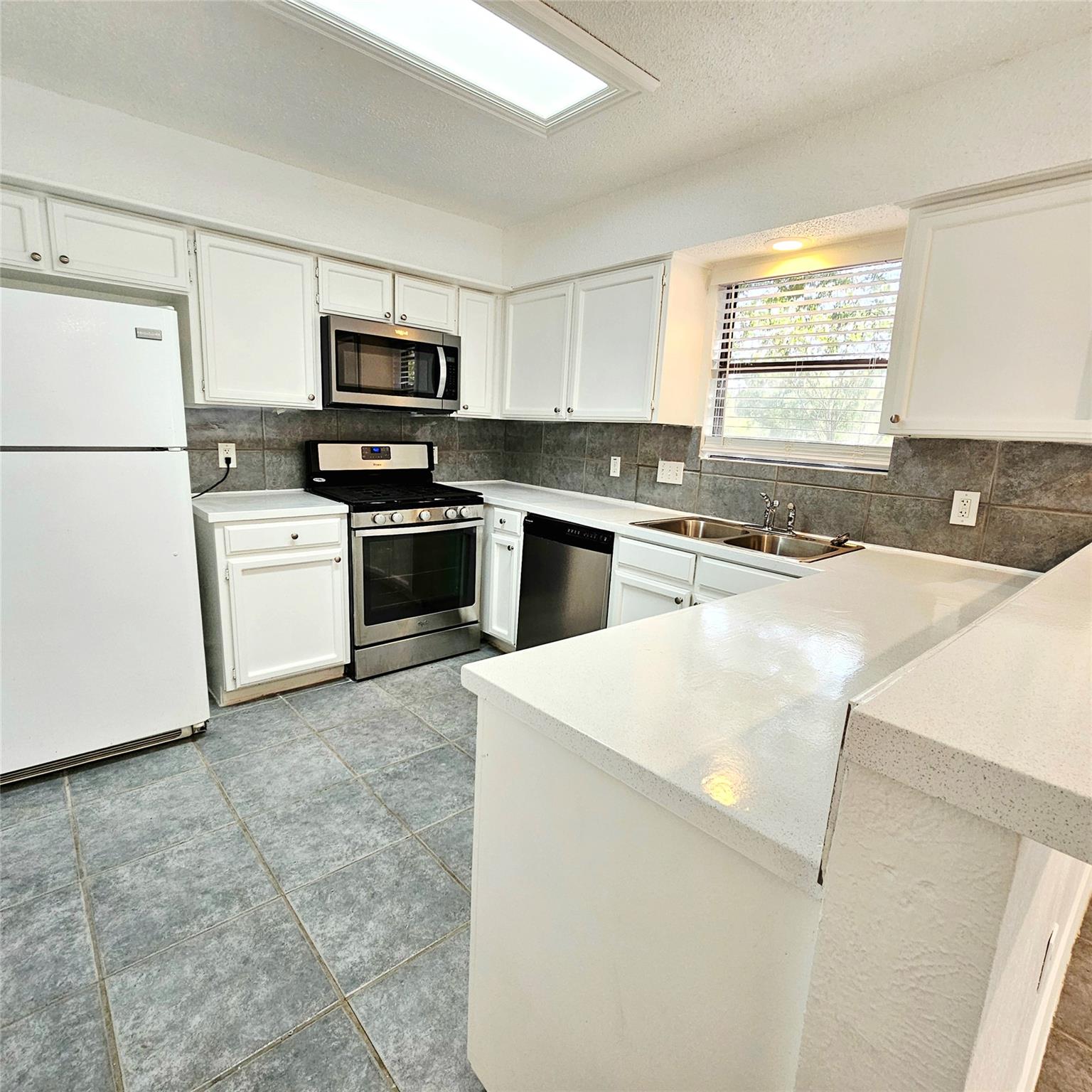 409 El Secreto St, Buda, TX 78610