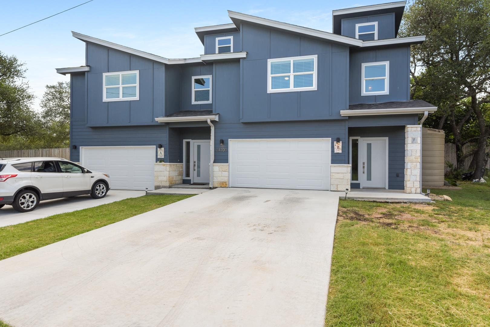 24700 Whitney Dr # B, Spicewood, TX 78669