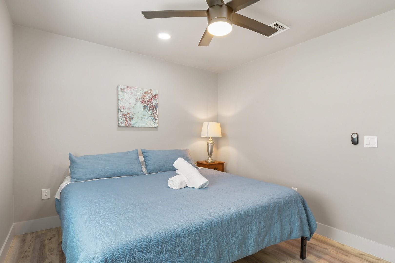 24700 Whitney Dr # B, Spicewood, TX 78669