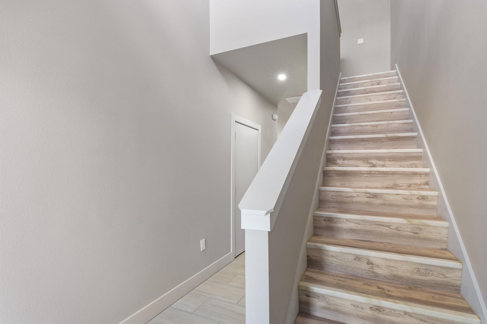 24700 Whitney Dr # B, Spicewood, TX 78669