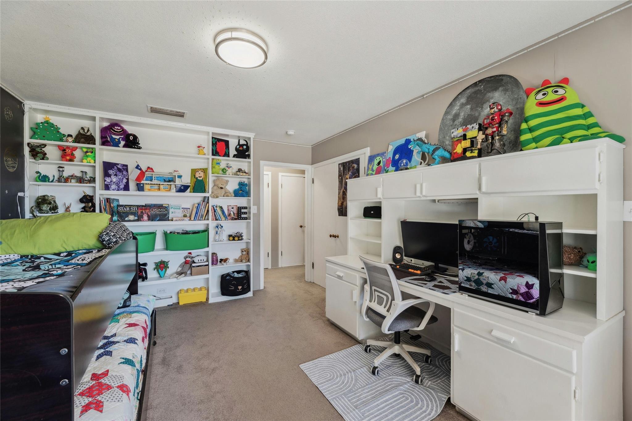 215 S Mulberry St, Luling, TX 78648