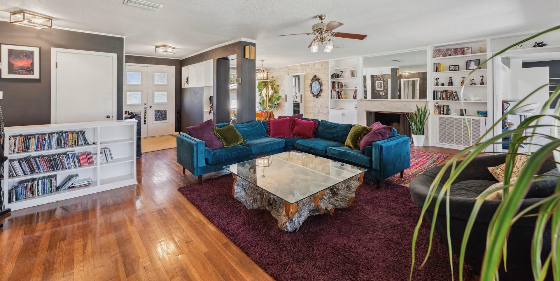 215 S Mulberry St, Luling, TX 78648