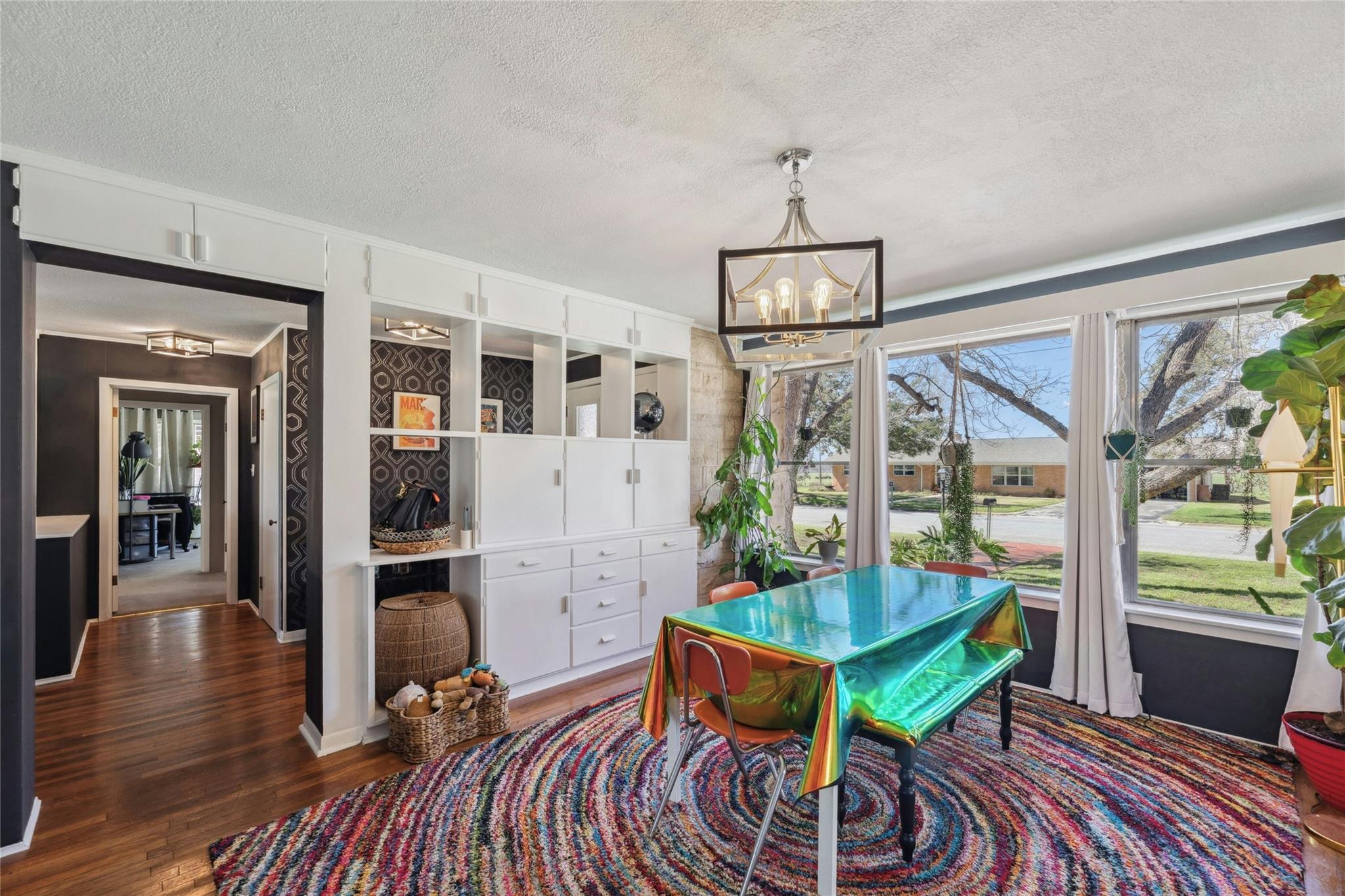 215 S Mulberry St, Luling, TX 78648