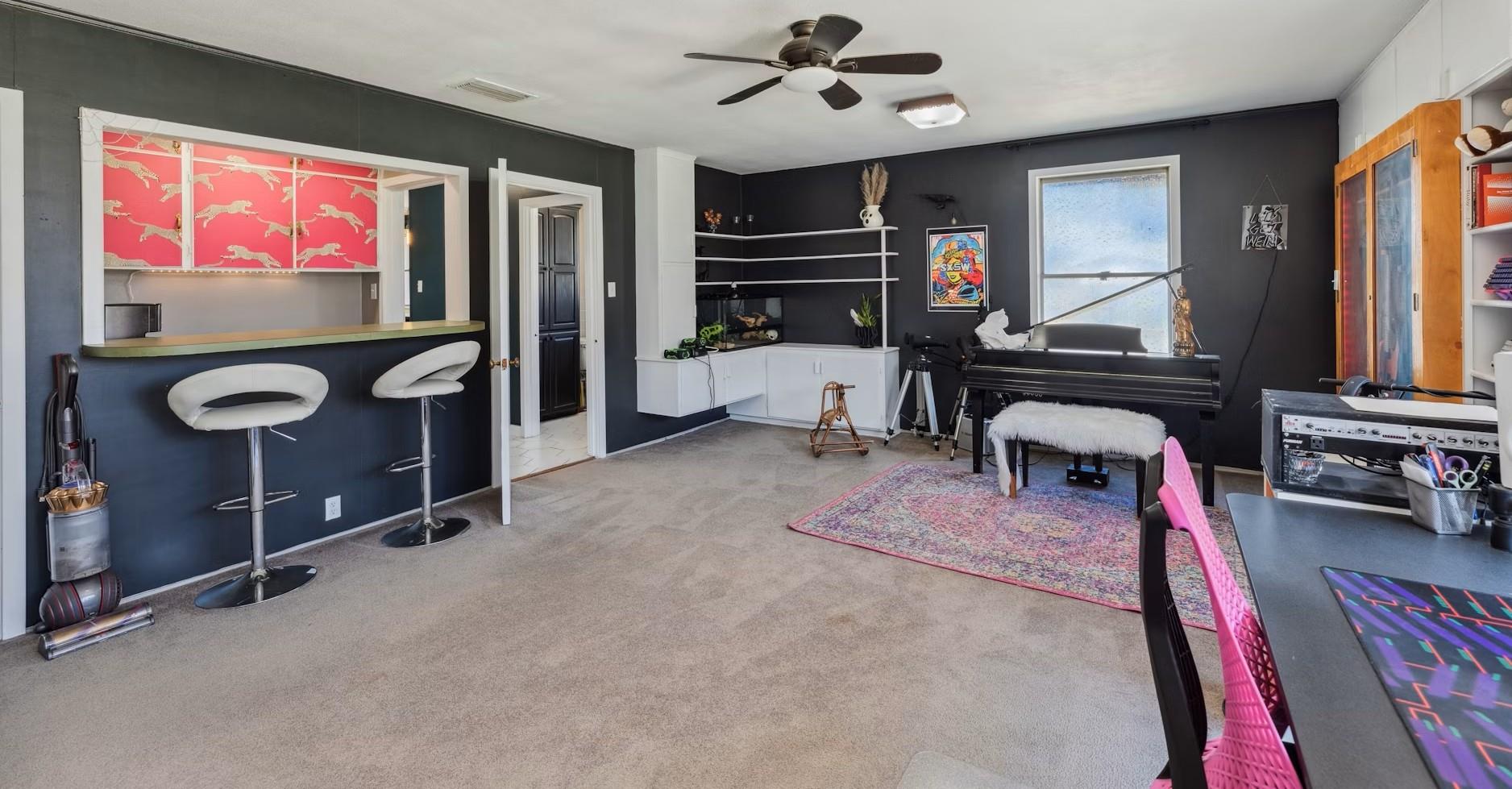 215 S Mulberry St, Luling, TX 78648