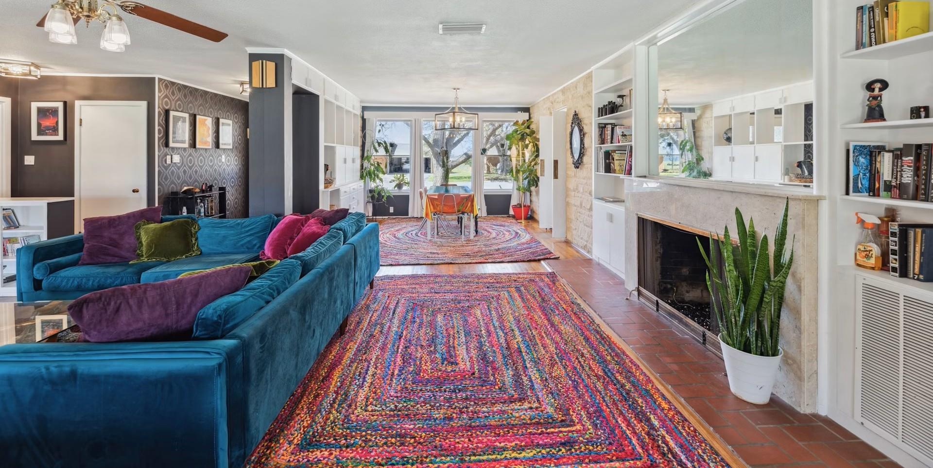 215 S Mulberry St, Luling, TX 78648