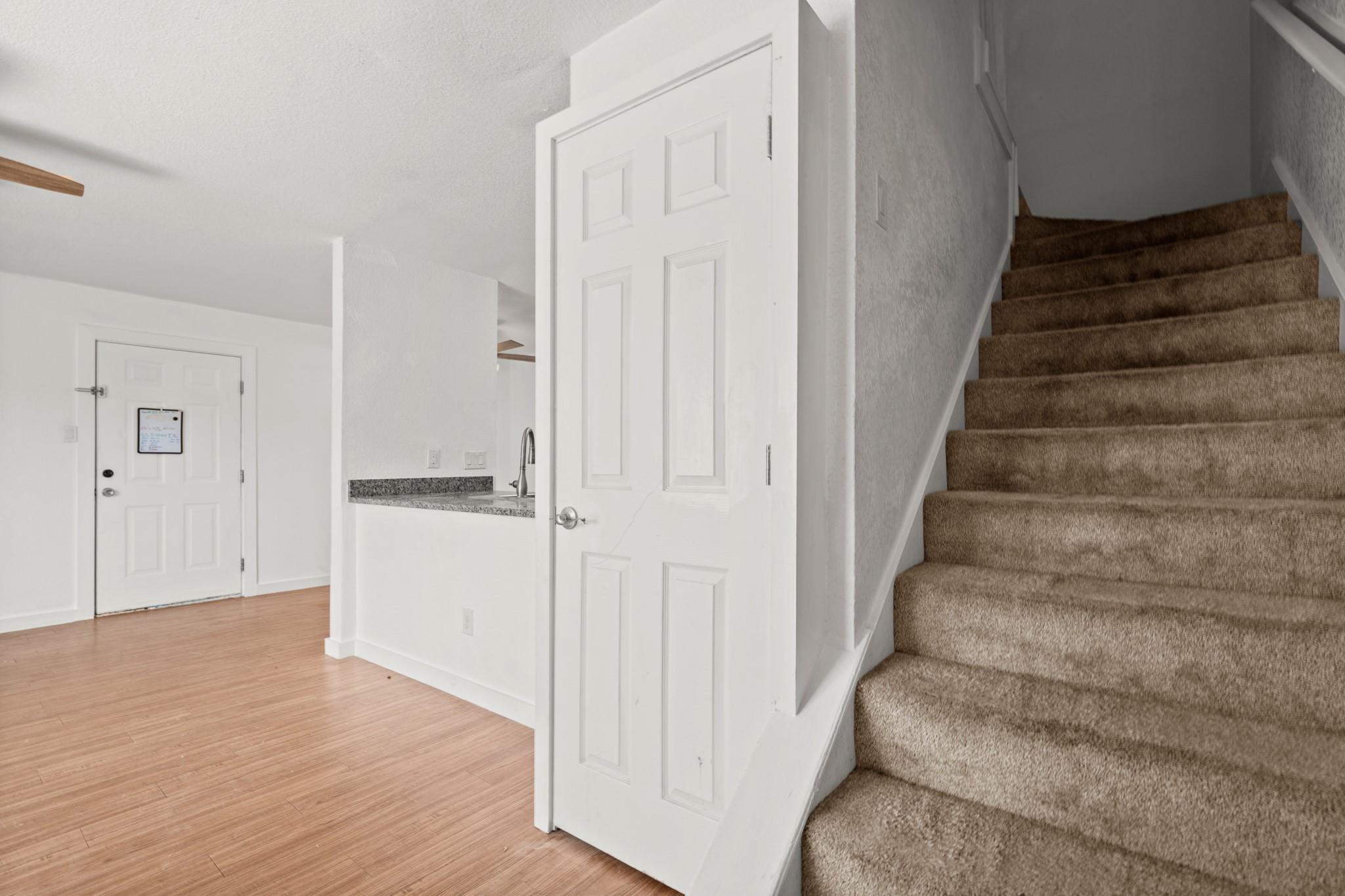 300 E Croslin St # 106, Austin, TX 78752