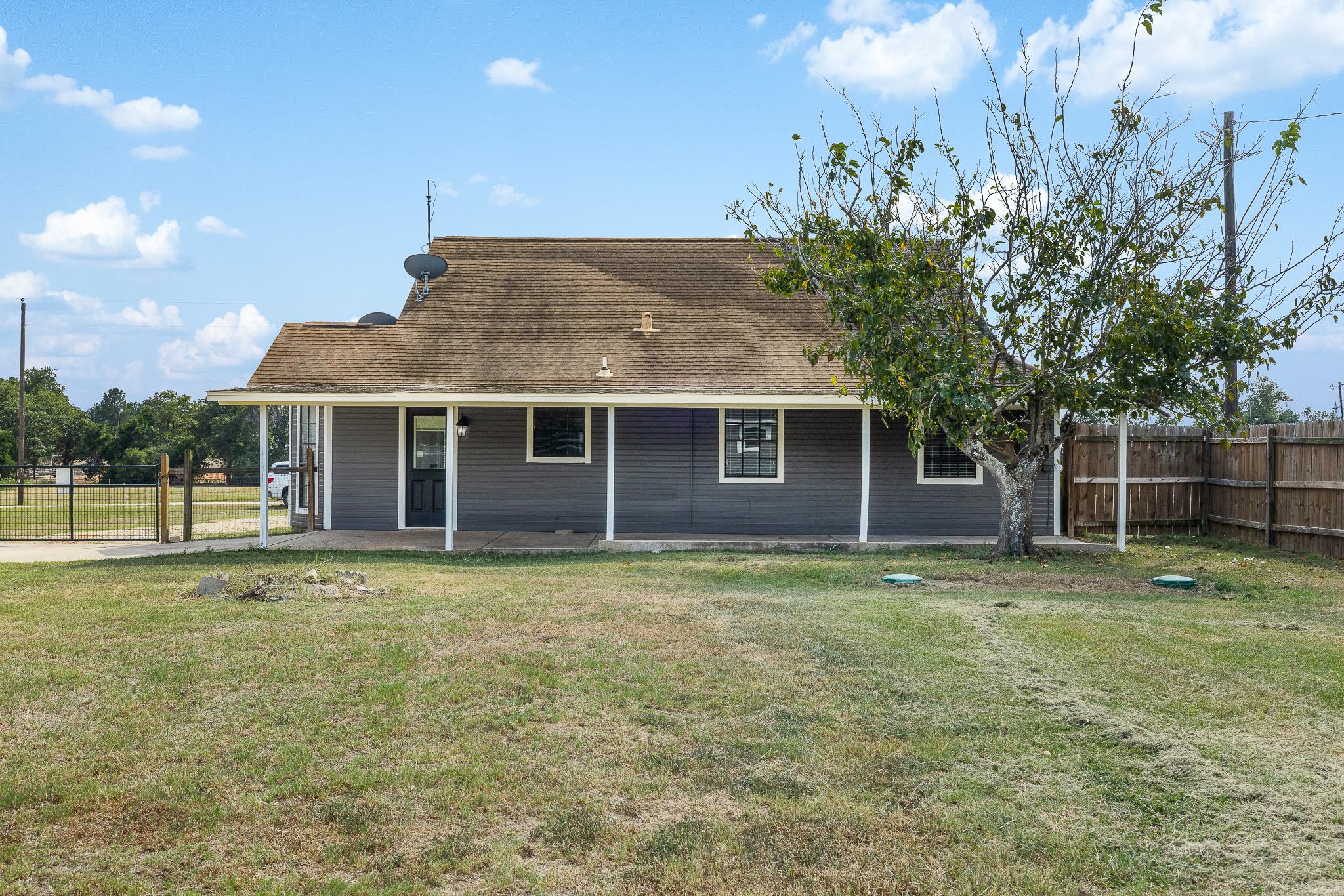 1081 PR 7023 Pr, Elgin, TX 78621