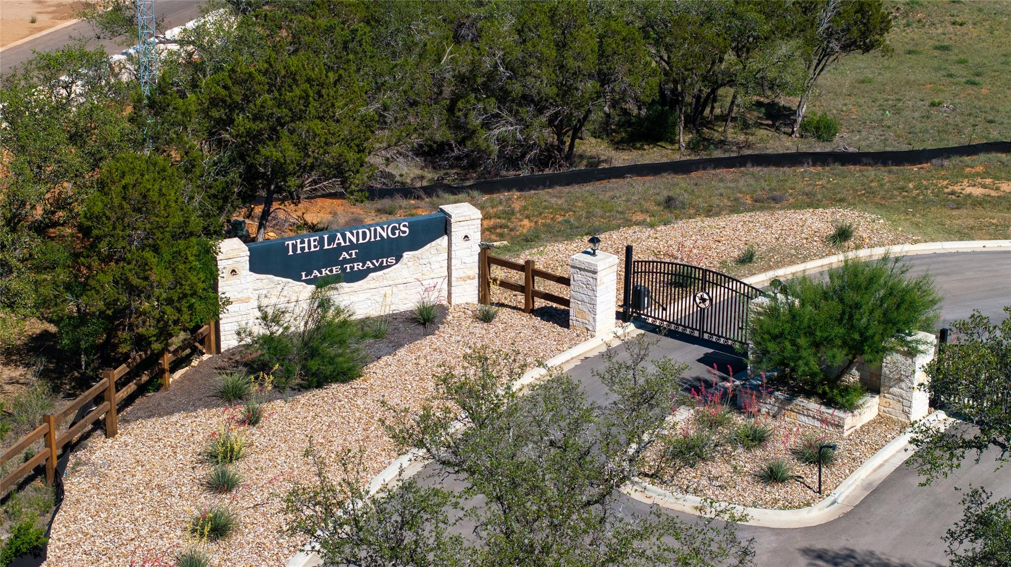 4 Creek Hollow Way, Spicewood, TX 78669