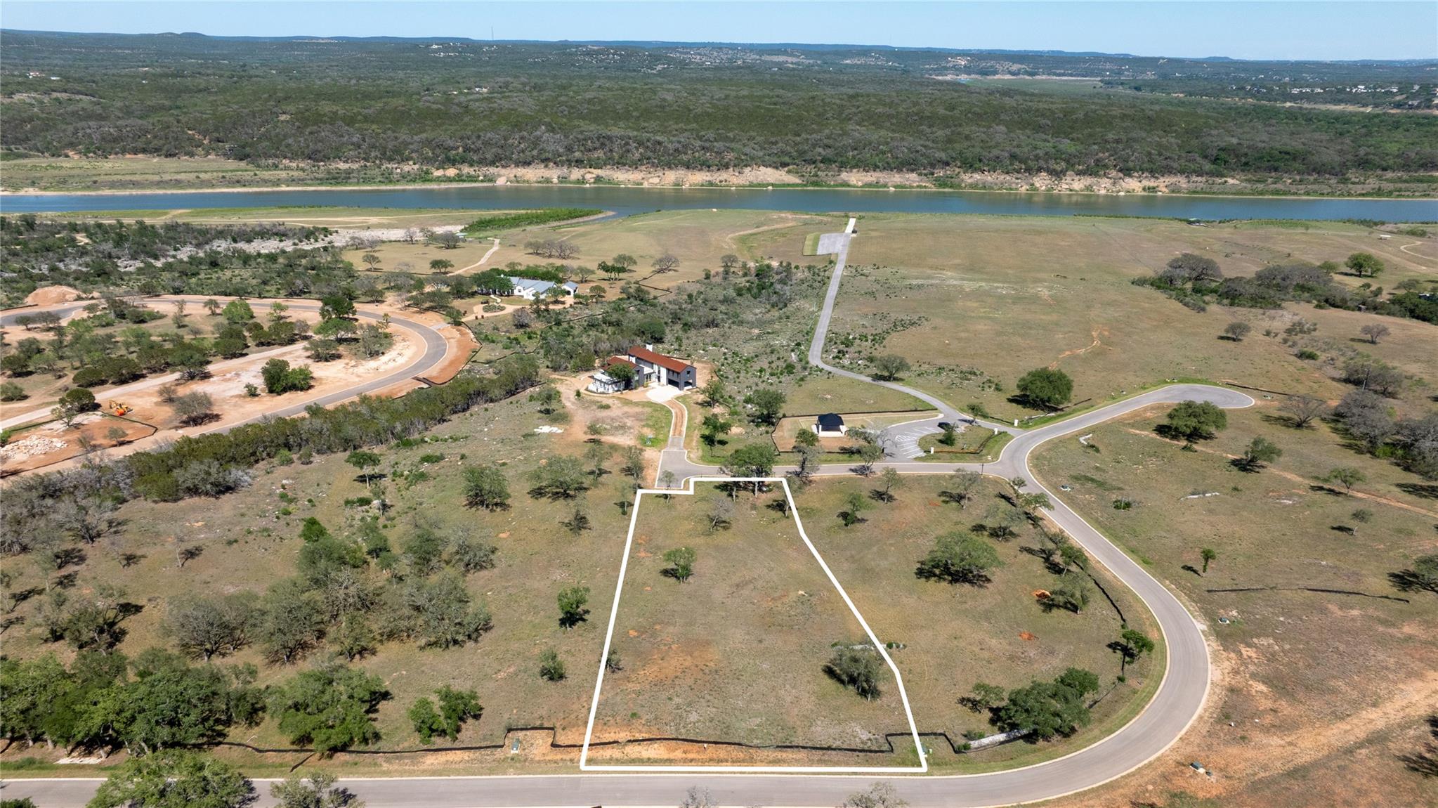 4 Creek Hollow Way, Spicewood, TX 78669