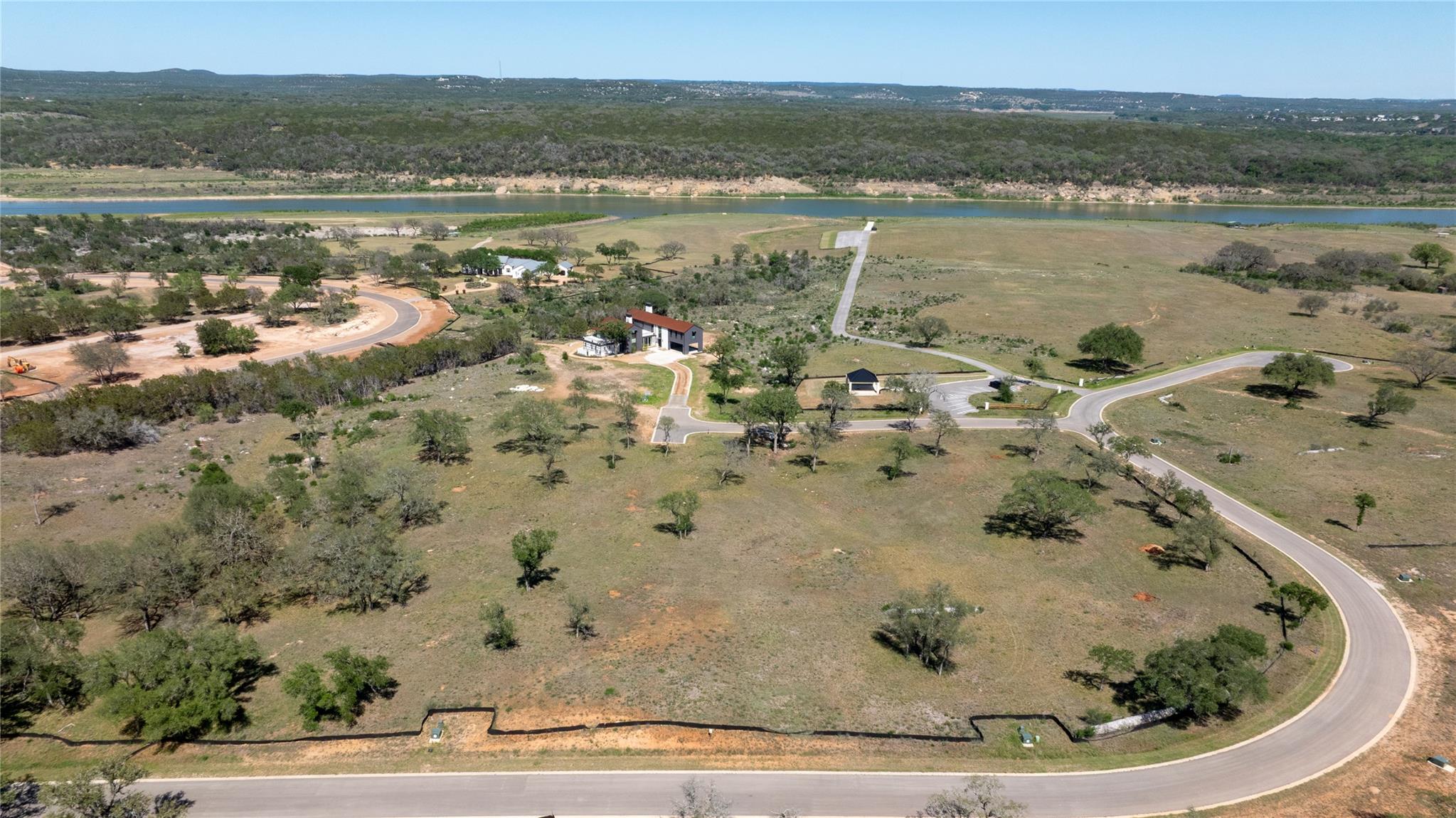 4 Creek Hollow Way, Spicewood, TX 78669