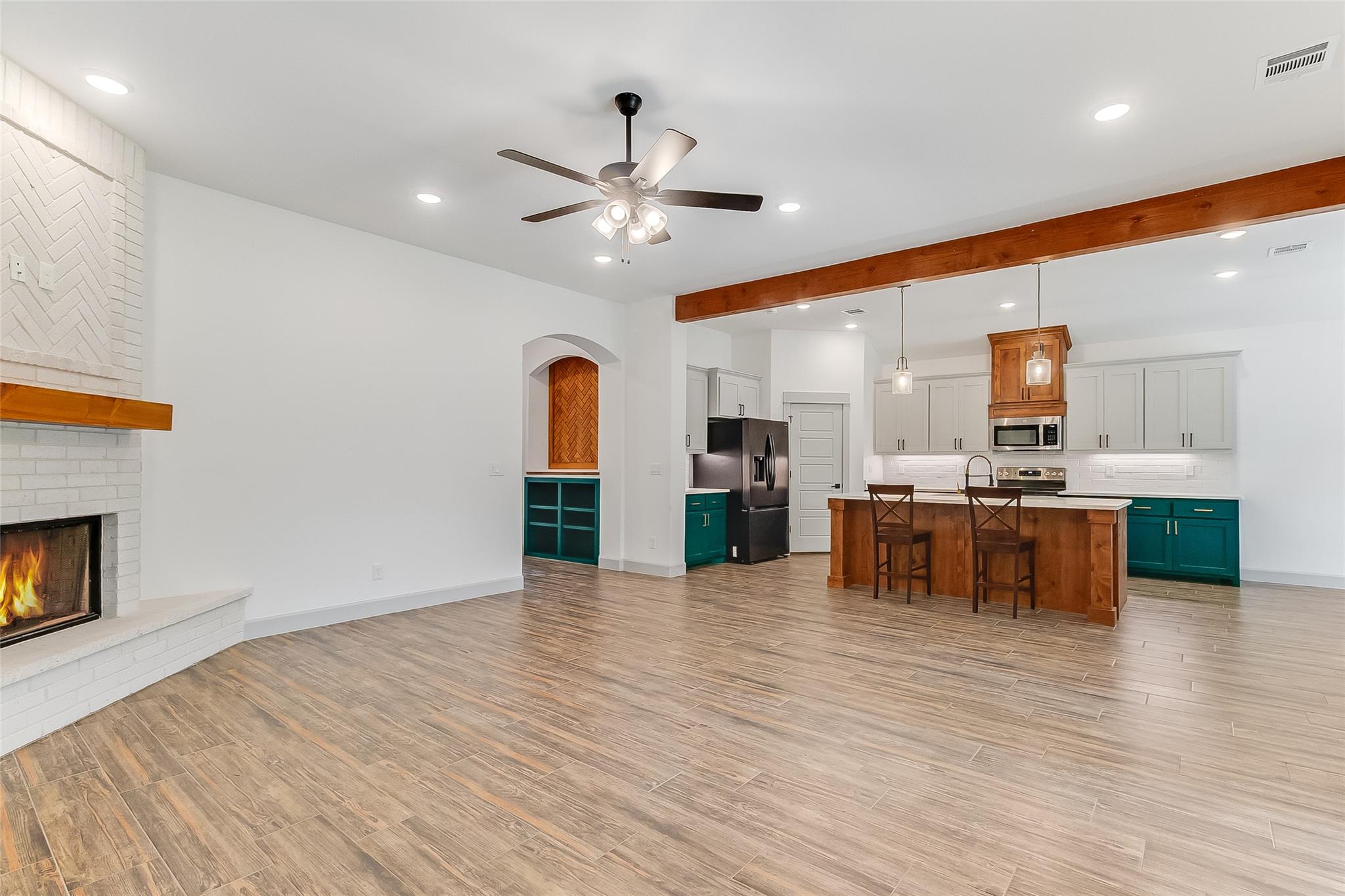 825 County Road 3152, Kempner, TX 76539