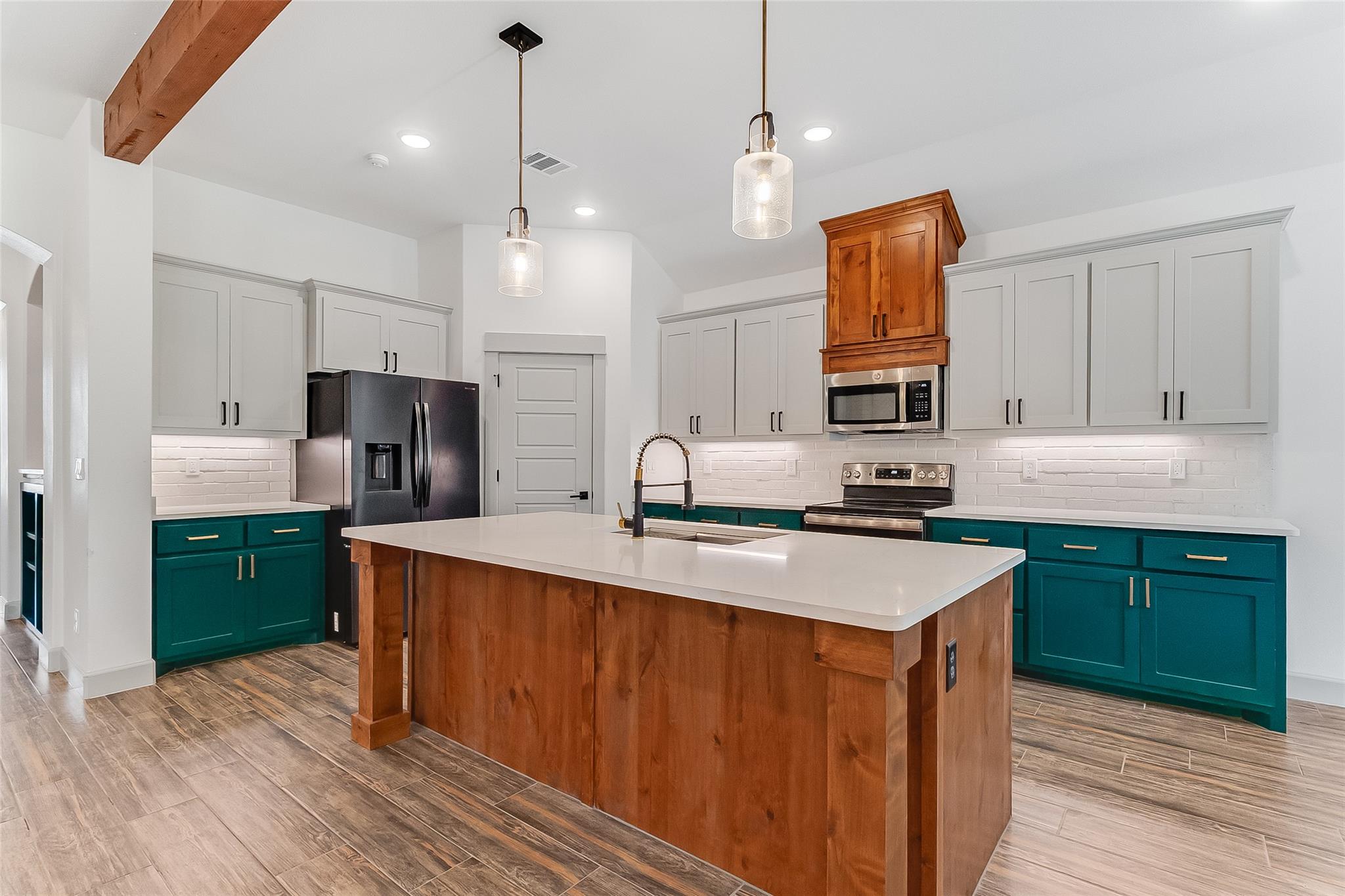 825 County Road 3152, Kempner, TX 76539