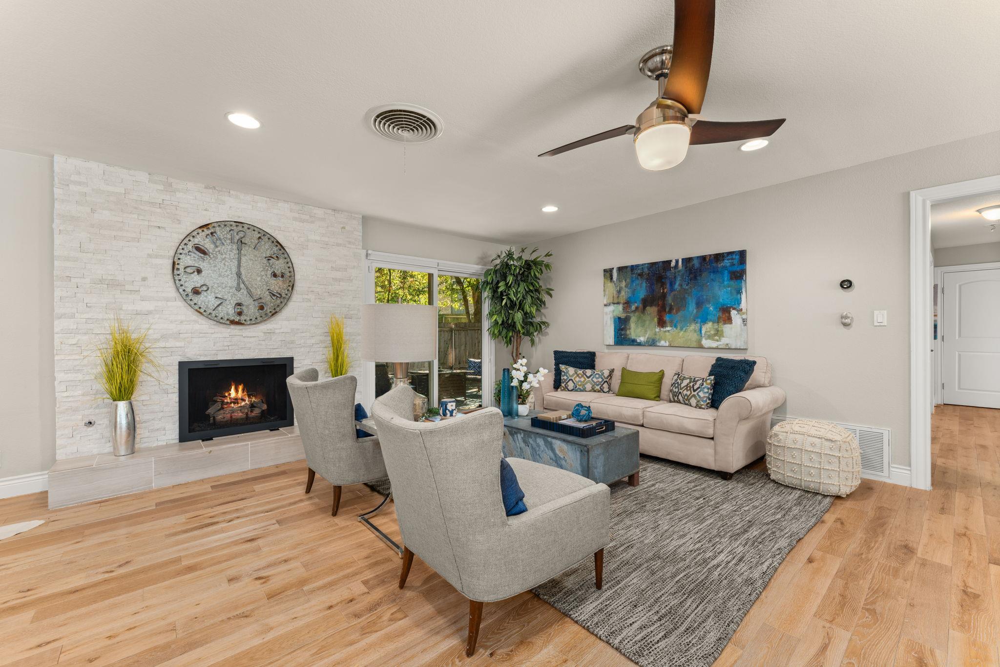 2301 EAST SIDE Dr, Austin, TX 78704