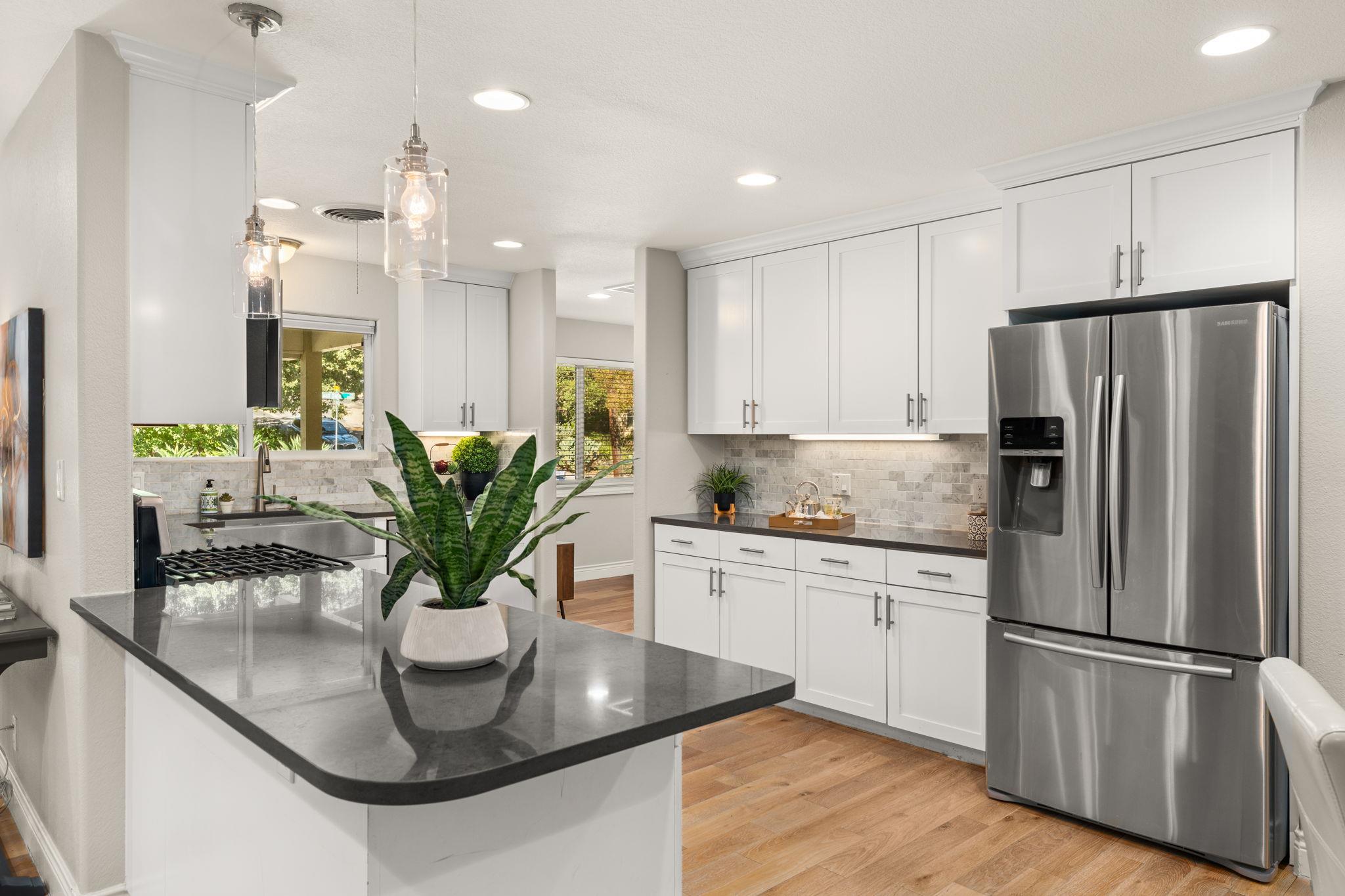 2301 EAST SIDE Dr, Austin, TX 78704