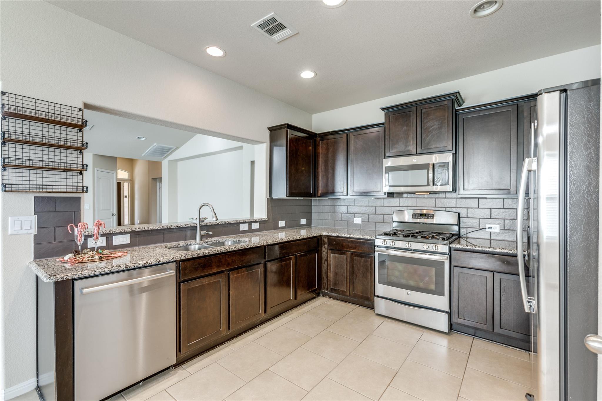 636 Joppa Rd, Leander, TX 78641