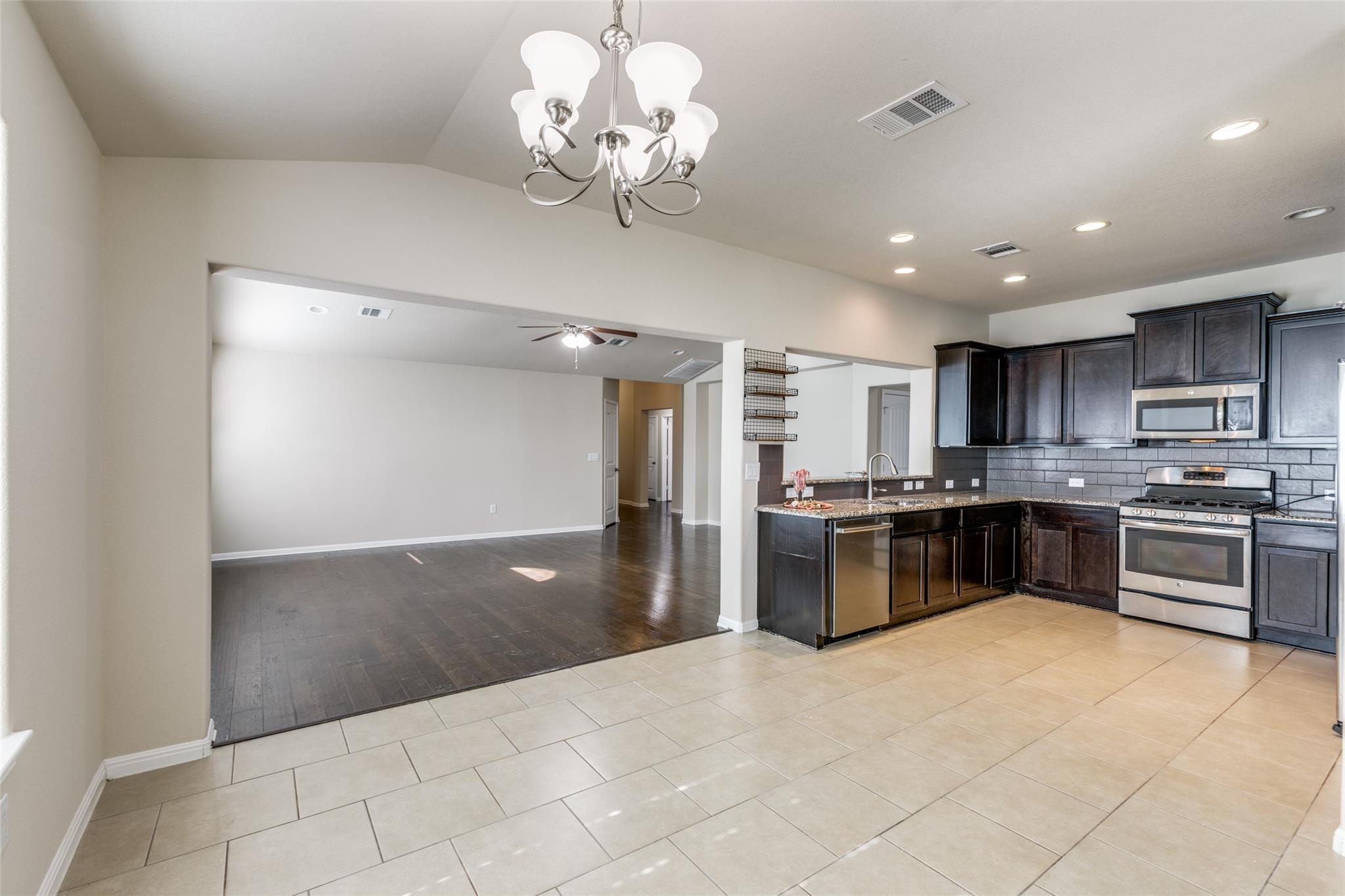 636 Joppa Rd, Leander, TX 78641