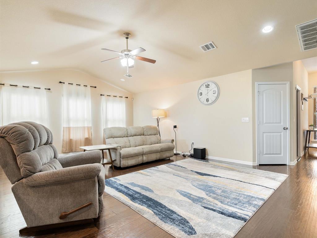 636 Joppa Rd, Leander, TX 78641