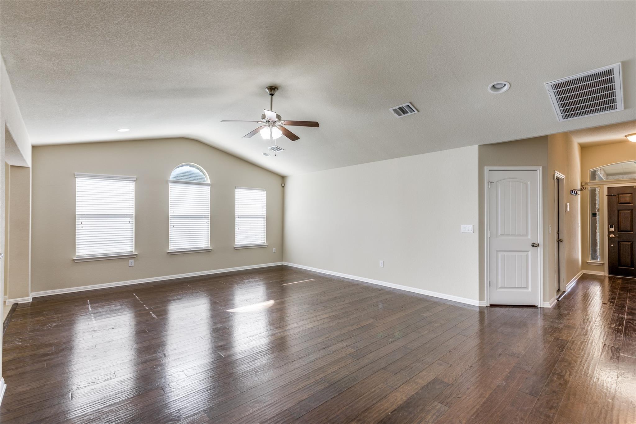 636 Joppa Rd, Leander, TX 78641