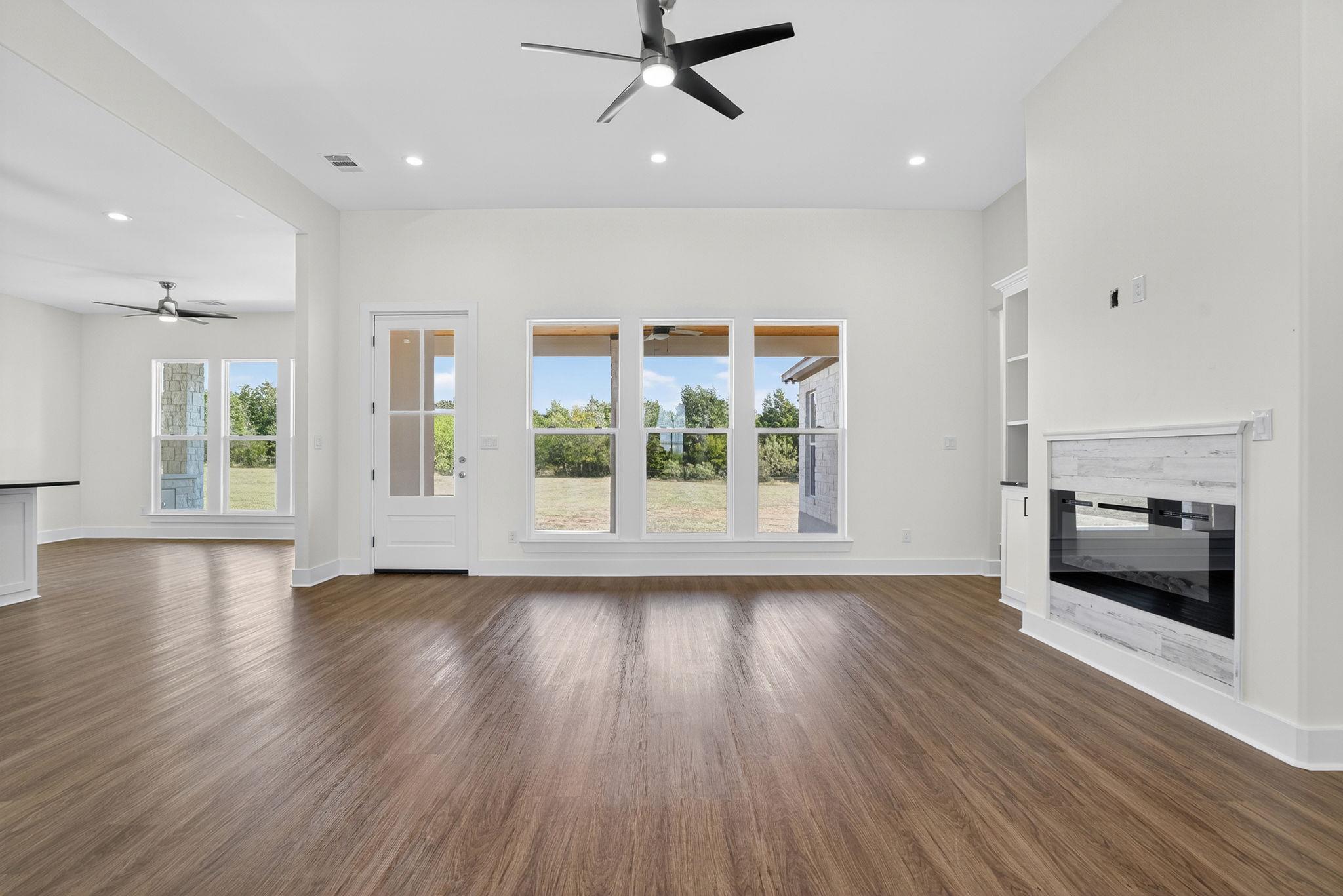 1035 Brandywine Ct, Elgin, TX 78621