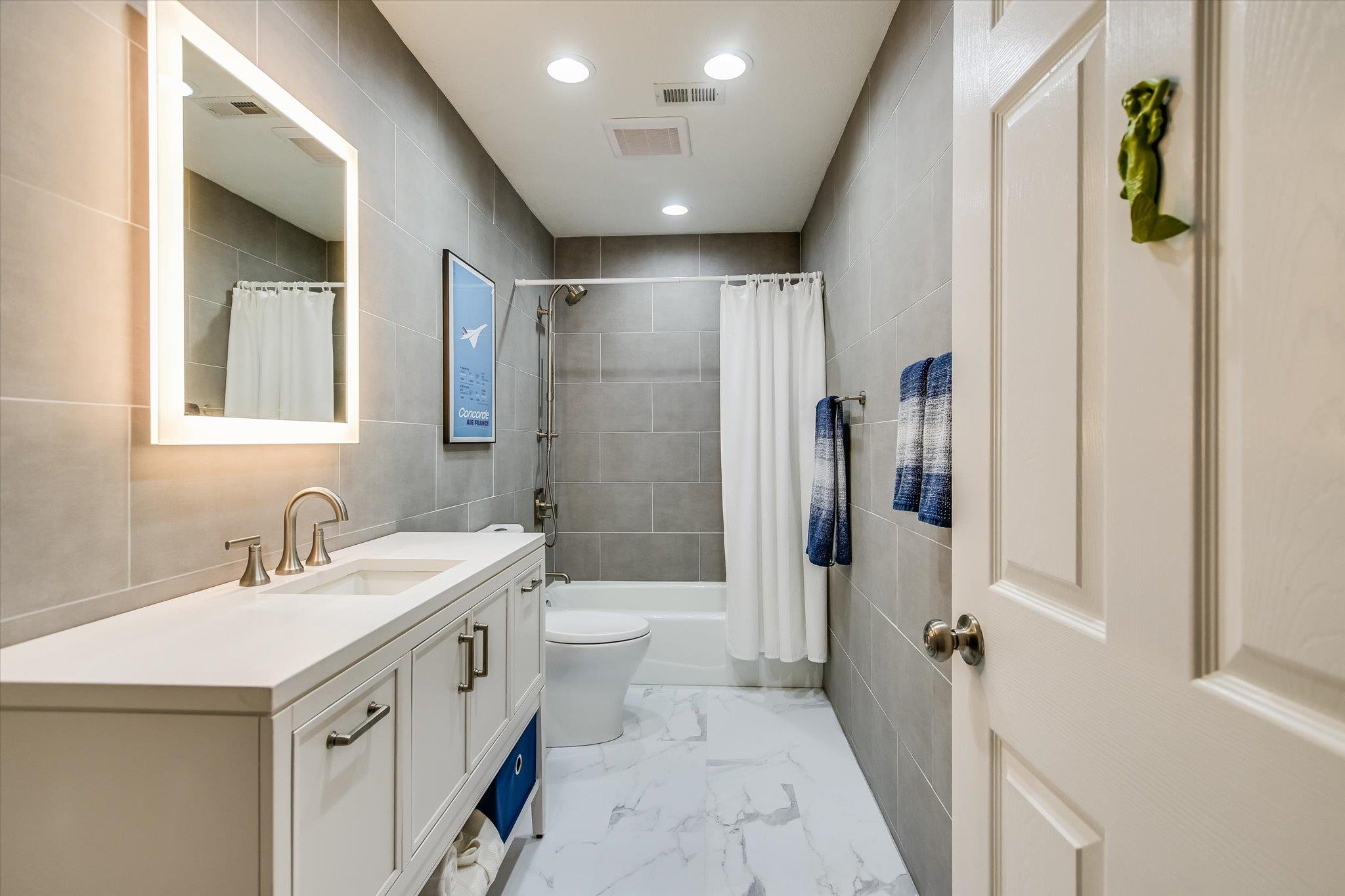 2001 Parker Ln S # 107, Austin, TX 78741