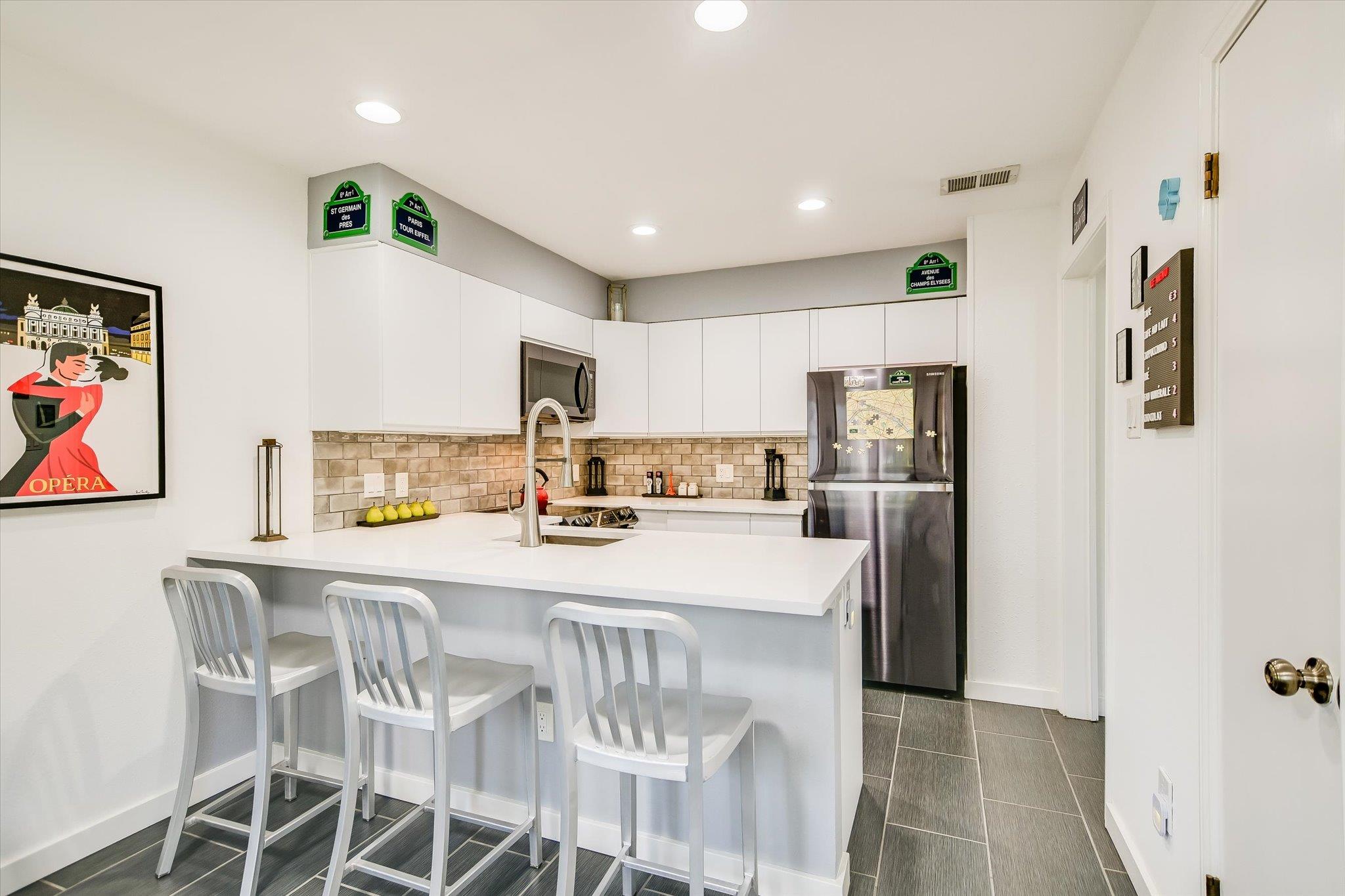 2001 Parker Ln S # 107, Austin, TX 78741