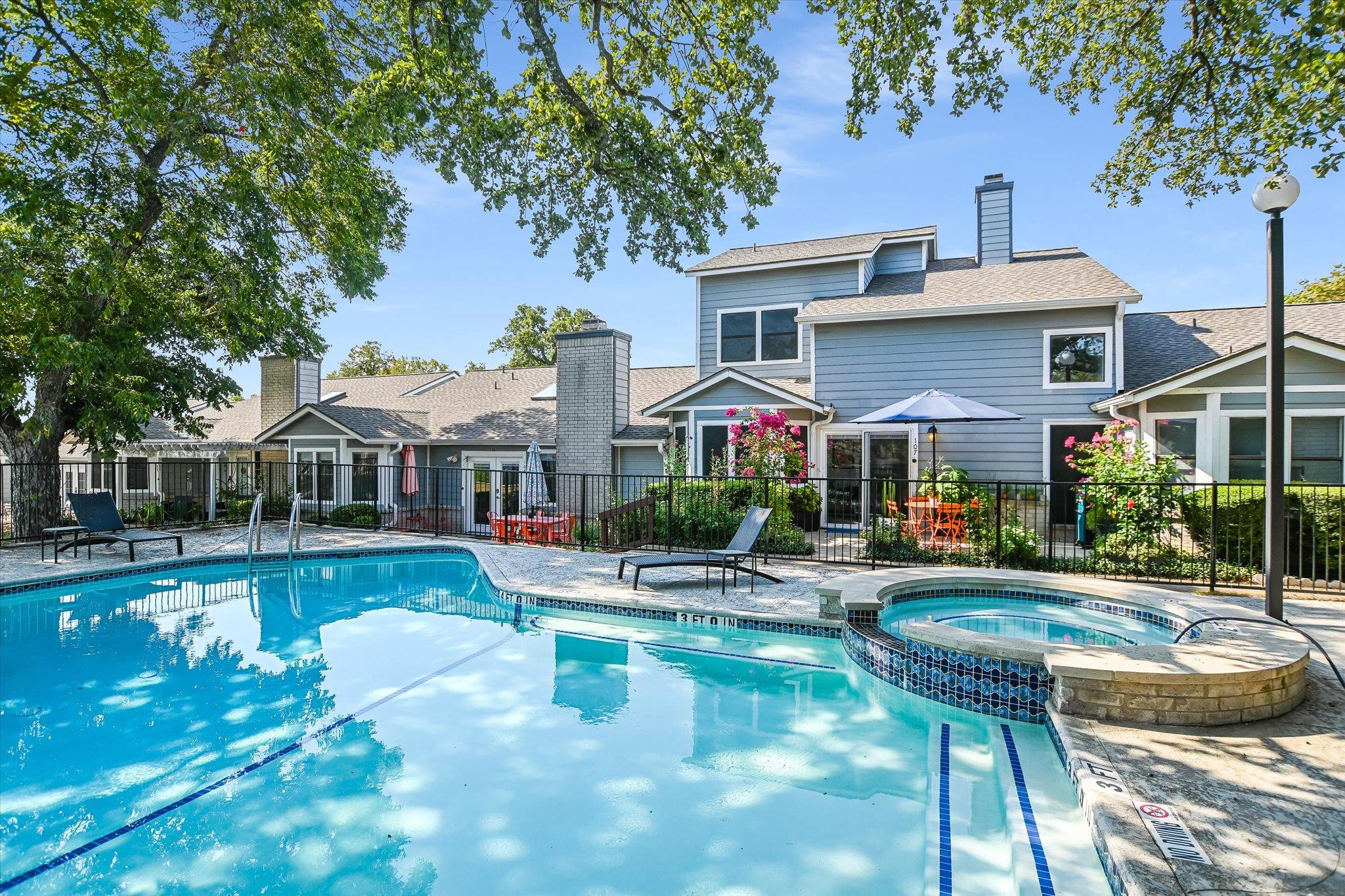 2001 Parker Ln S # 107, Austin, TX 78741