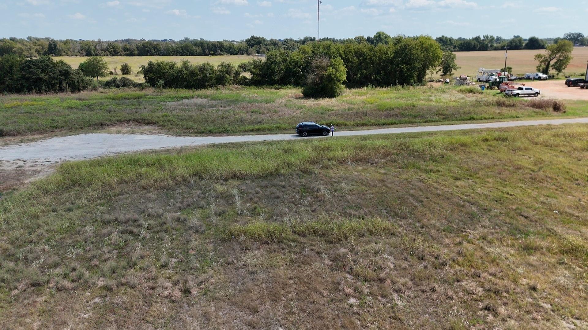 1122 Edwards Way, Lexington, TX 78947