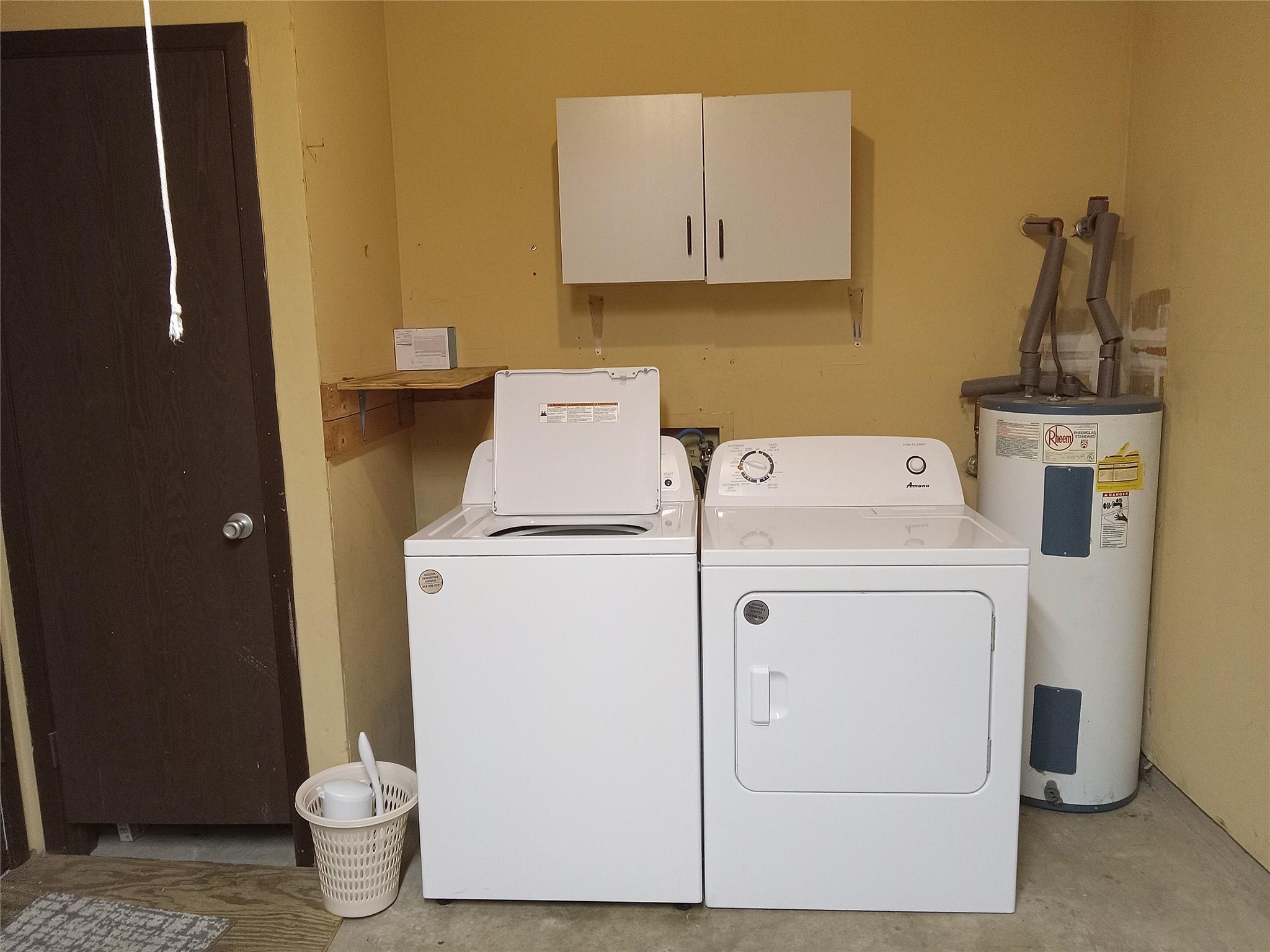 910 E Meadowmere Ln S, Austin, TX 78758