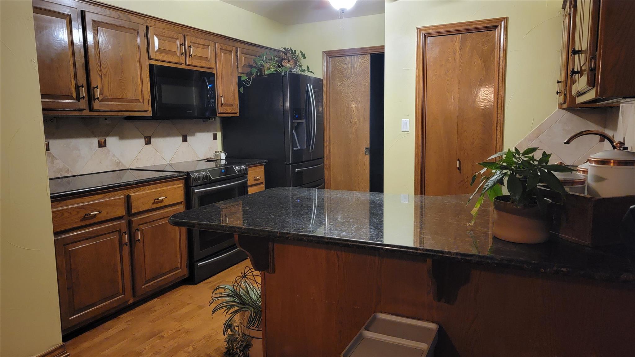 264 Turkey Run, Meadowlakes, TX 78654